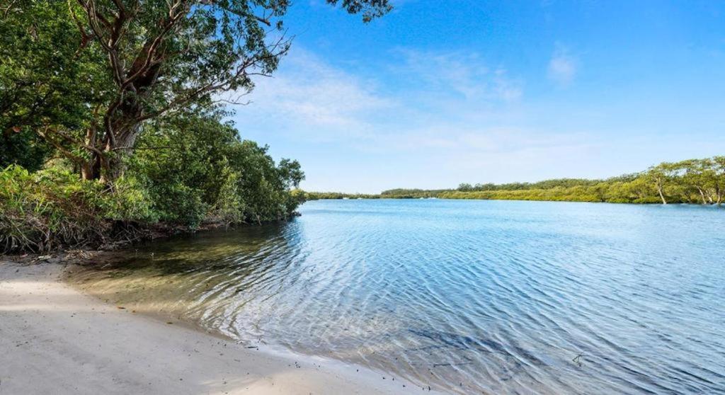 Jervis Bay Waters Edge - 3 min drive to Husky with access to deep water