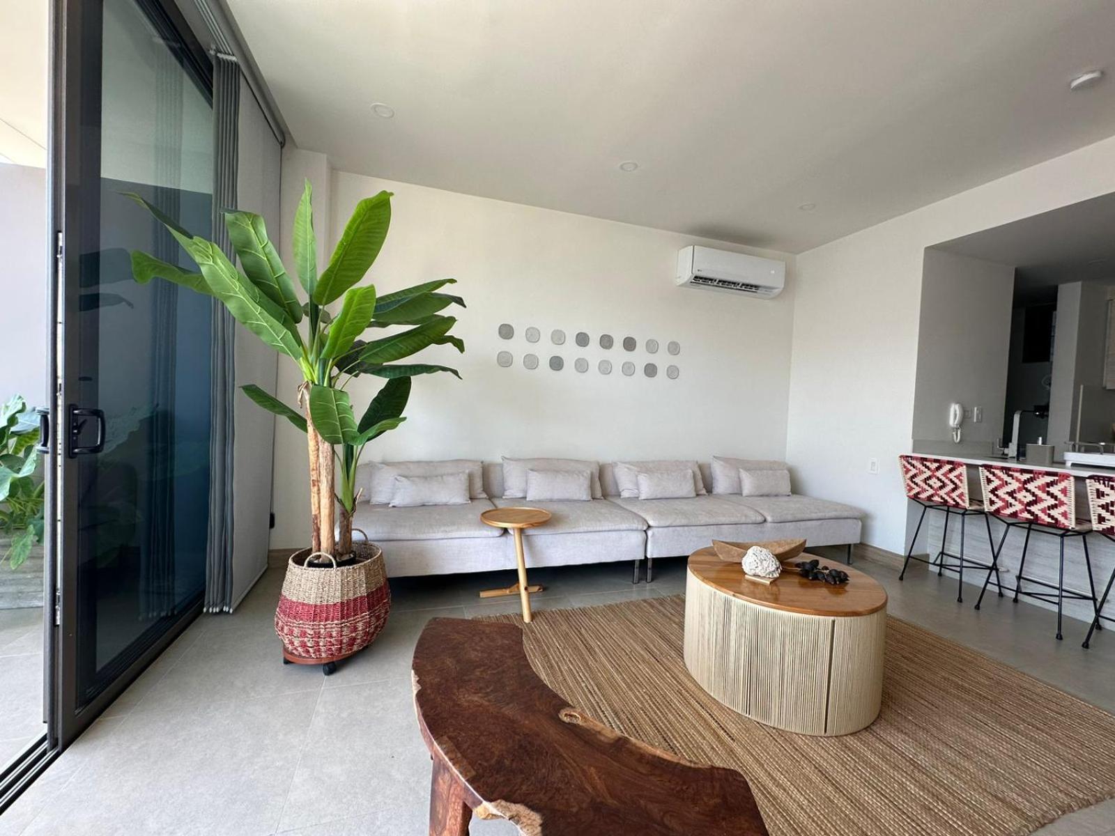 Apartamento en Cartagena frente al mar con piscina