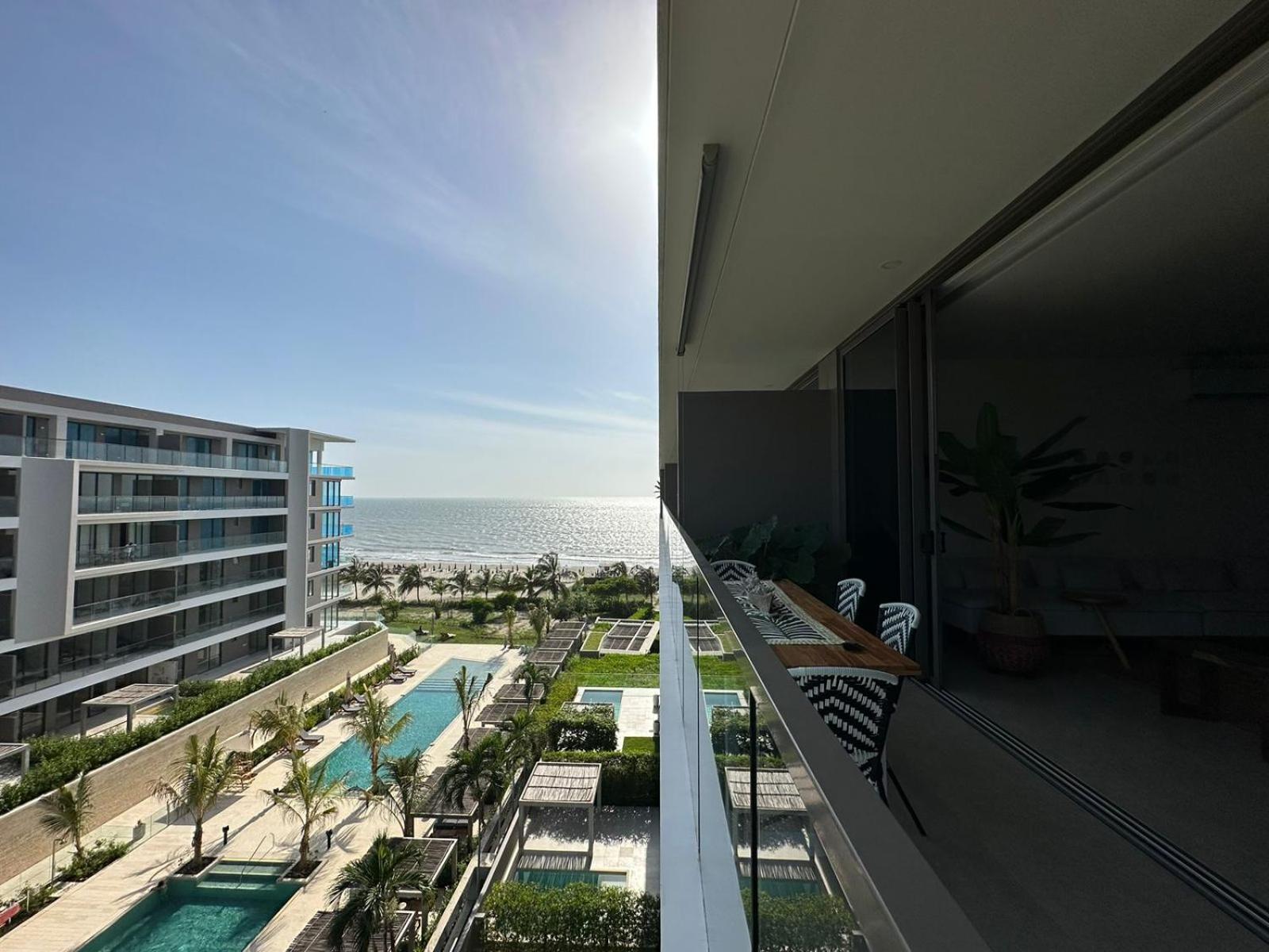 Apartamento en Cartagena frente al mar con piscina
