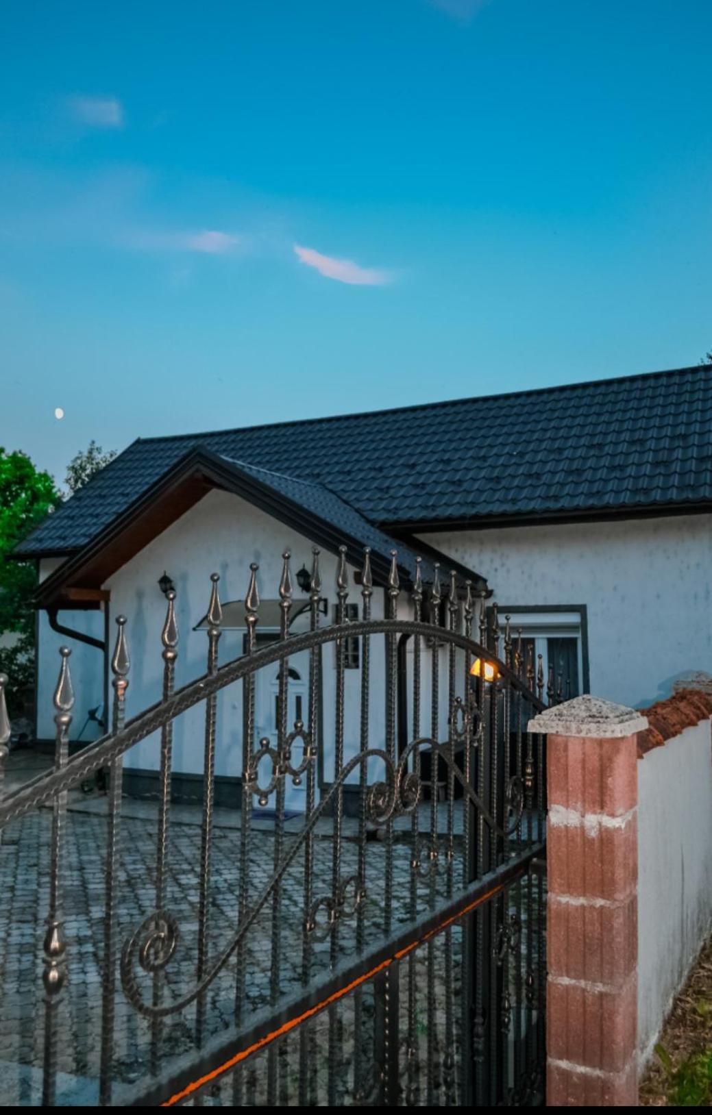 Apartman INA