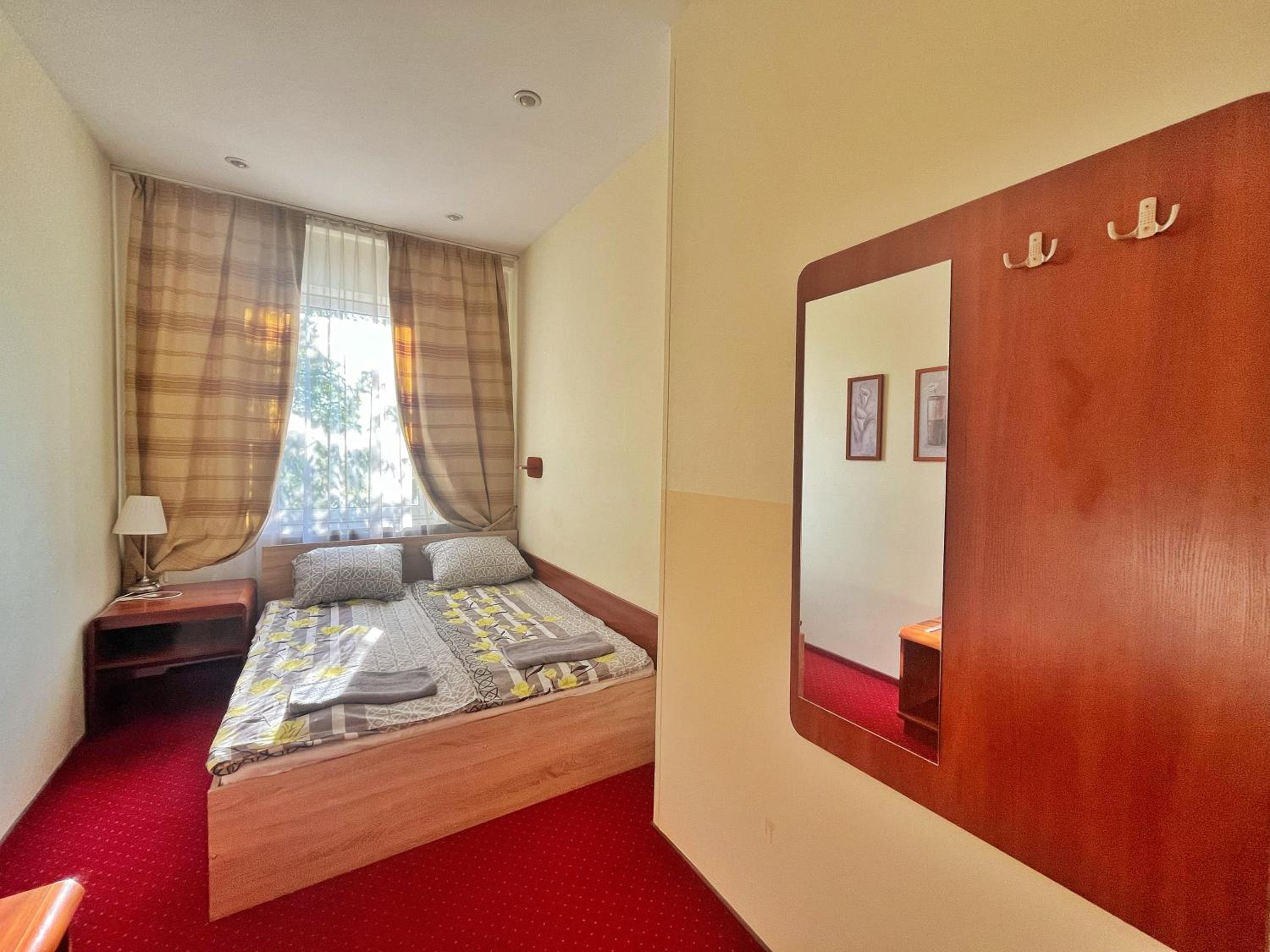 Fry House Hostel - 15min to Dworzec Zachodni, 5min to Klub Progresja, photo 7