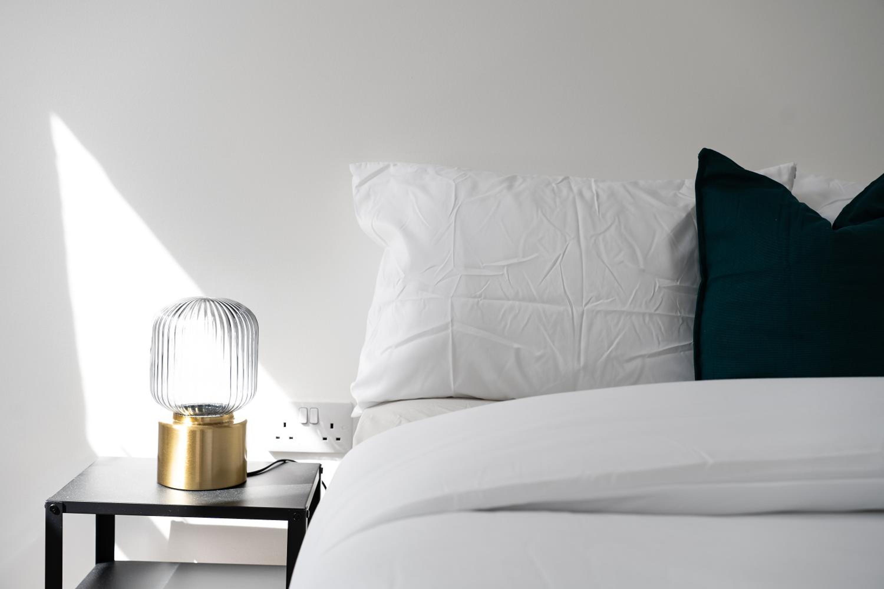 Livestay-Modern Apartments Building in Aylesbury