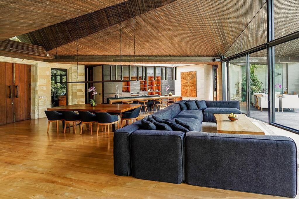 Dwa Chandra Full-Service Luxury 4BR Villa & River view 2