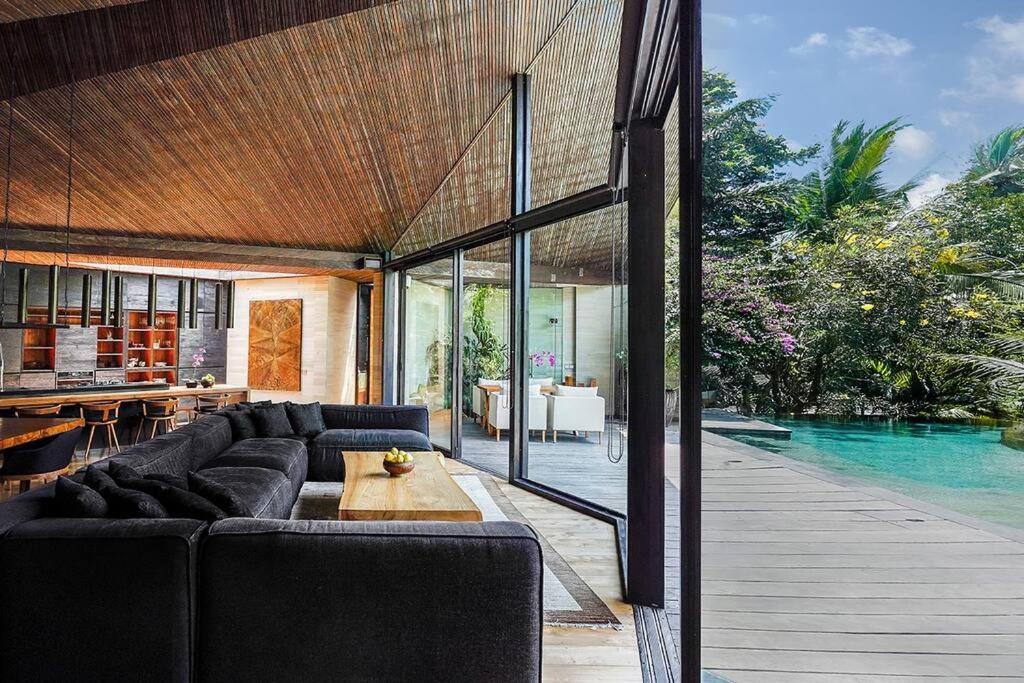 Dwa Chandra Full-Service Luxury 4BR Villa & River view 3