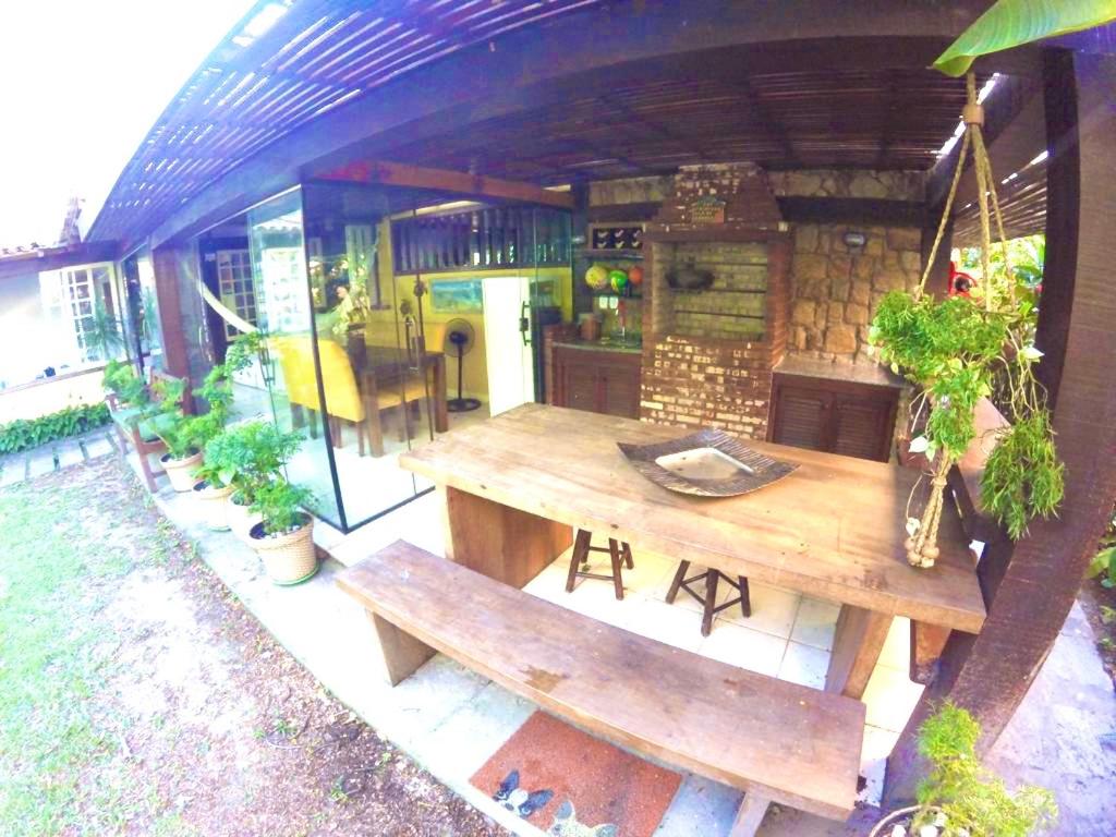 Búzios Praia da Ferradura Linda casa dentro de Condomínio com toda infraestrutura - água e luz inclusos na tarifa