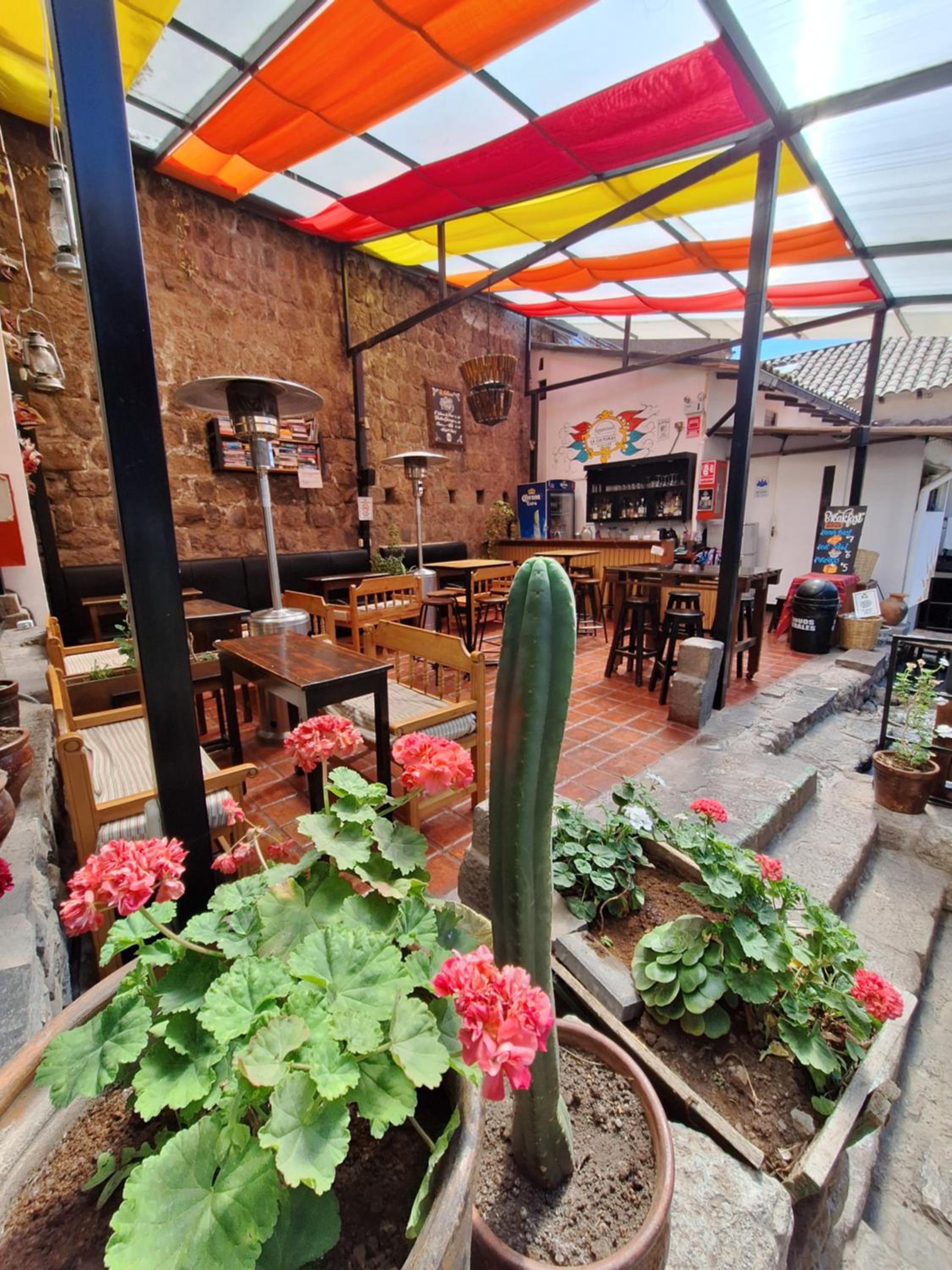 Intro Hostels Cusco