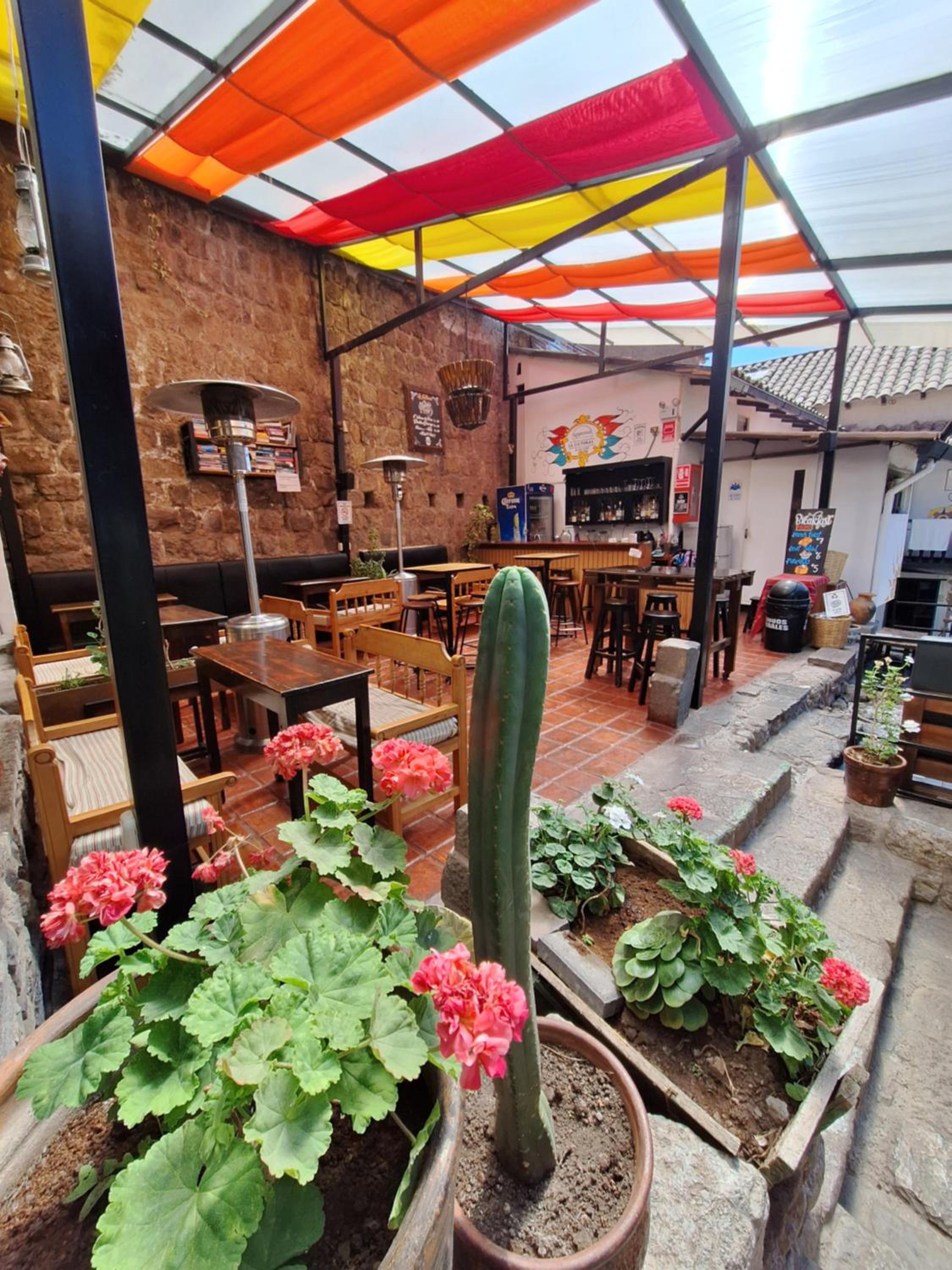 Intro Hostels Cusco