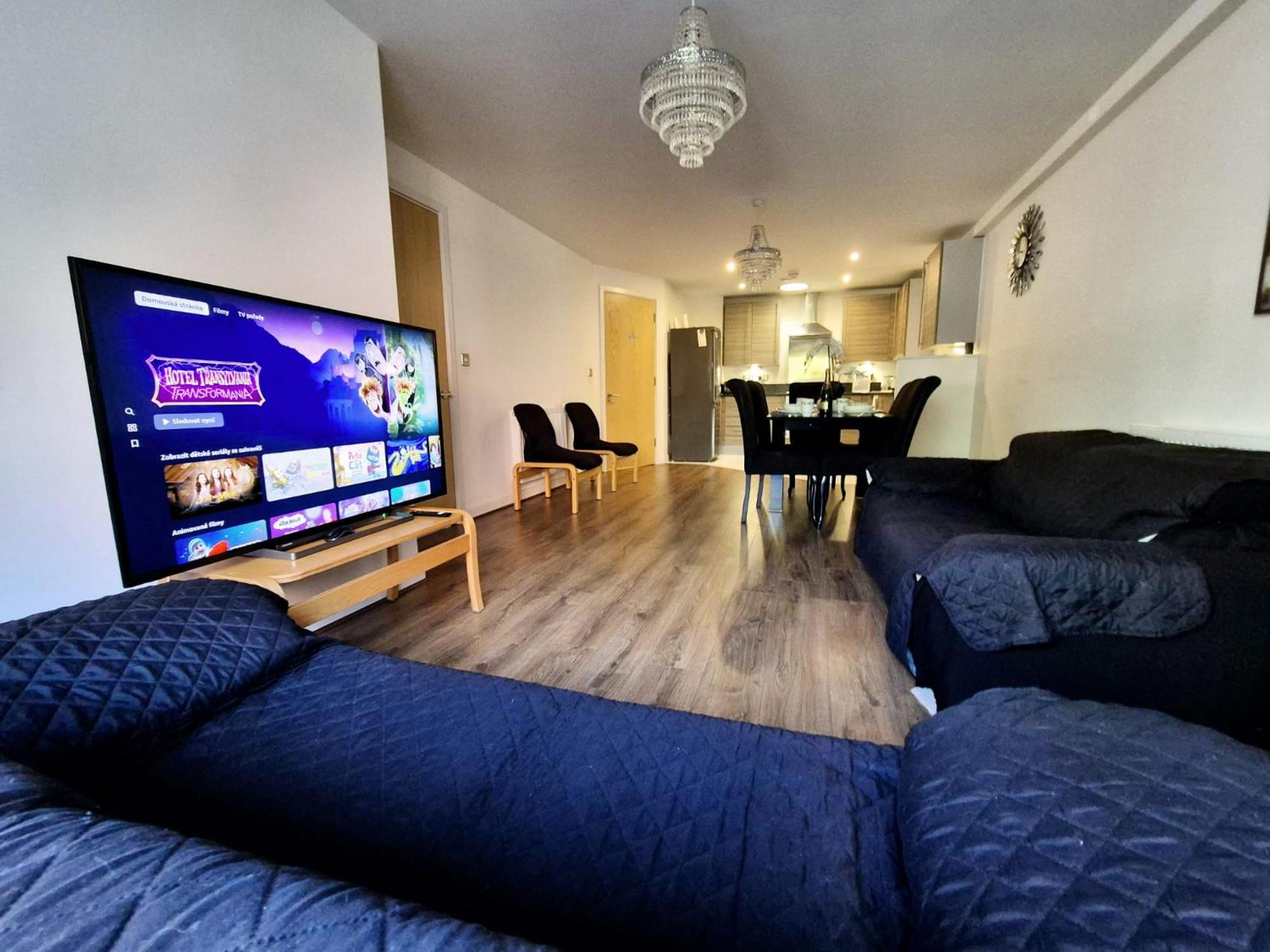 Explore London: 2 Bedroom House in Wood Green