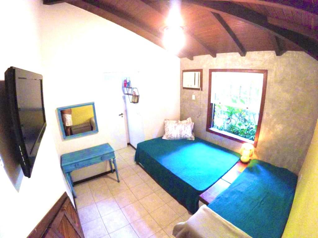 Búzios Praia da Ferradura Linda casa dentro de Condomínio com toda infraestrutura - água e luz inclusos na tarifa