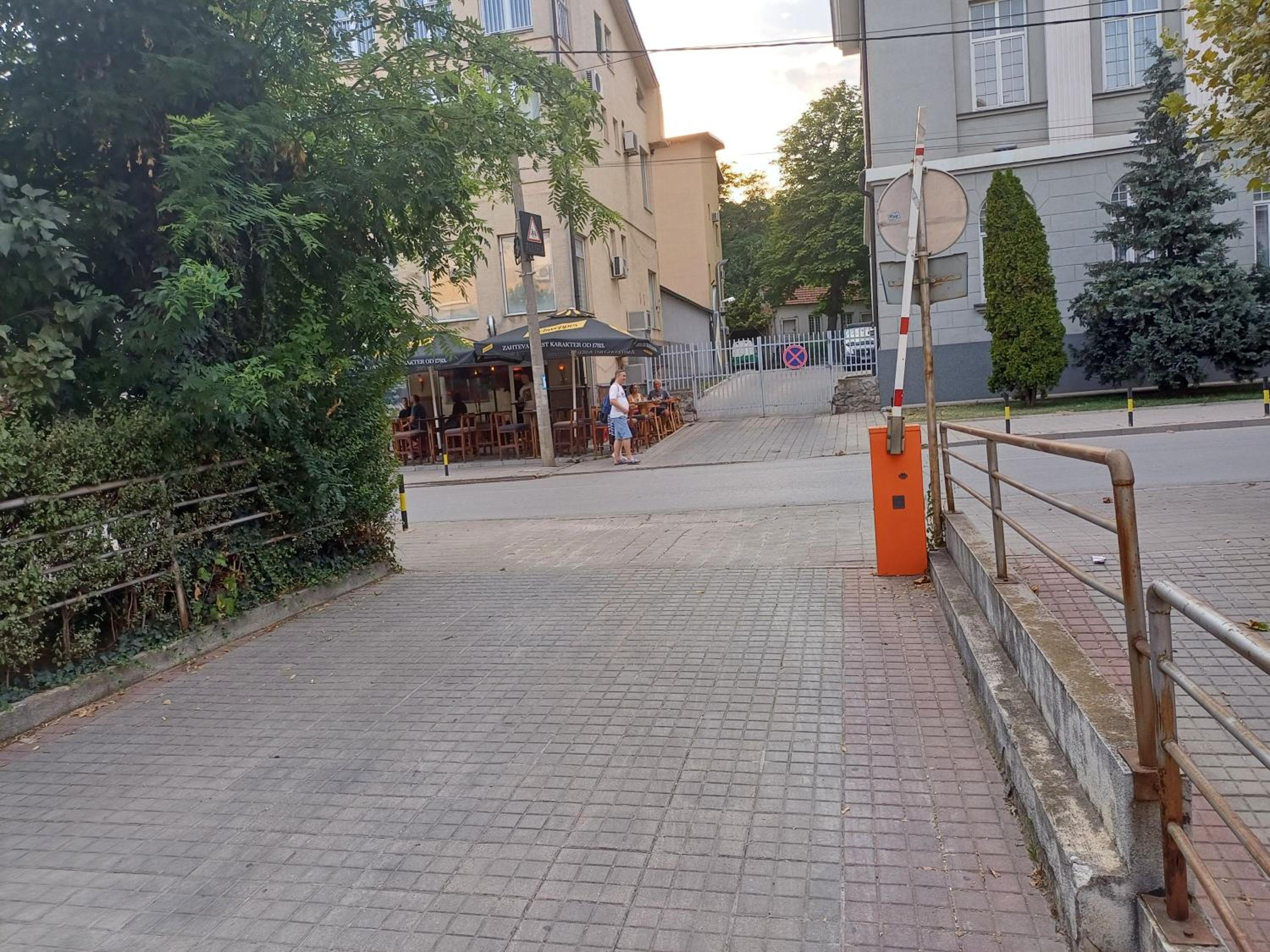 Photo 33