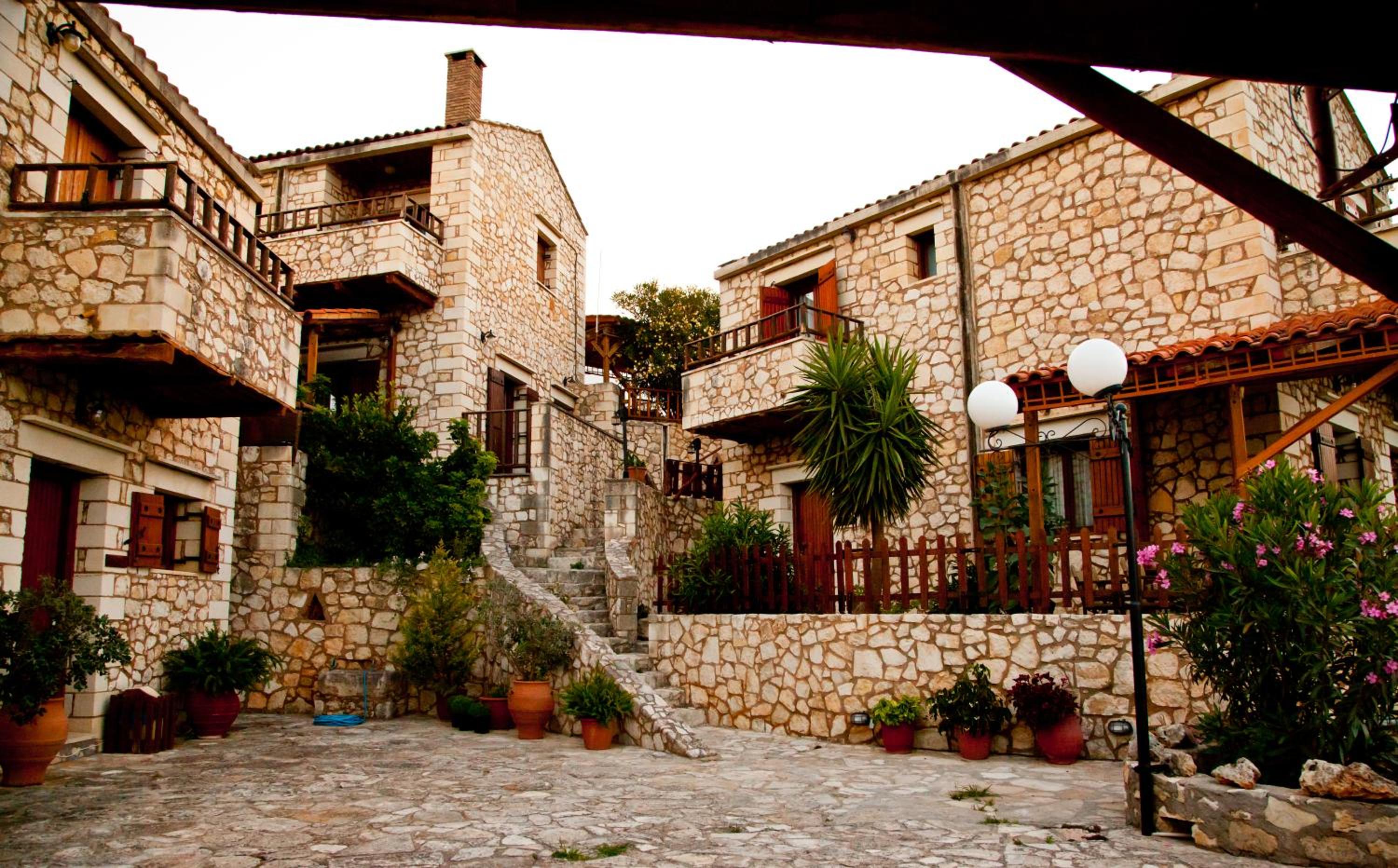 Hotel Tsivaras Villas - Image 1