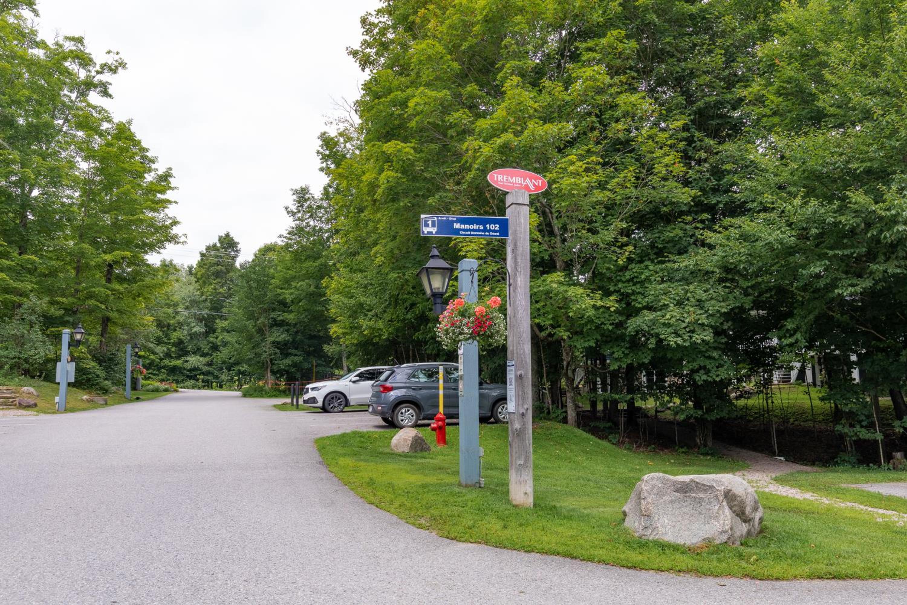 Walking distance Tremblant Resort - Kids Park - Golf