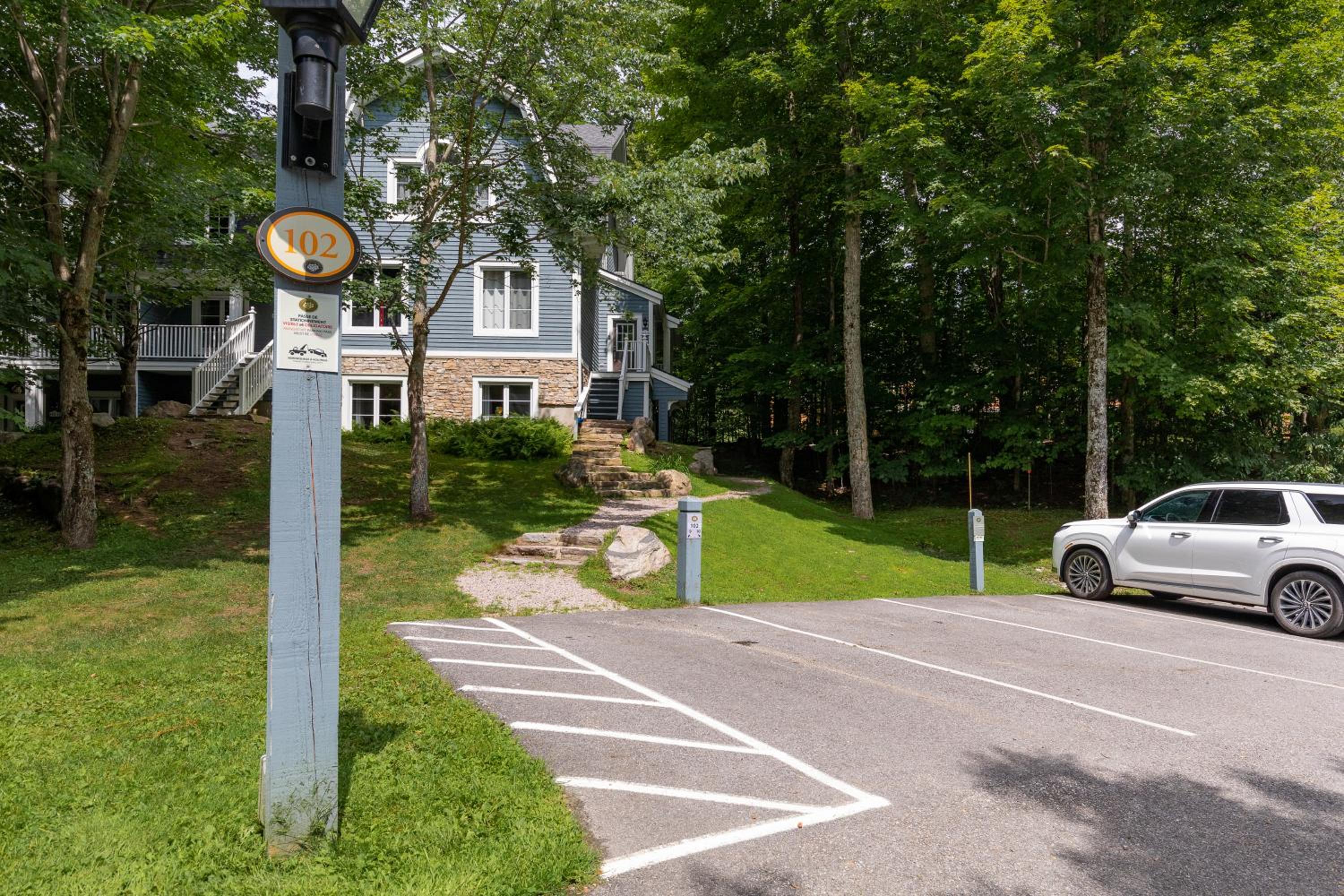 Walking distance Tremblant Resort - Kids Park - Golf