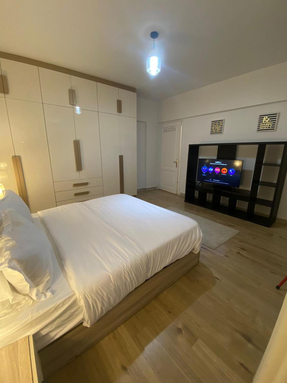 3 Bedroom Hotel Style Apartment view 3