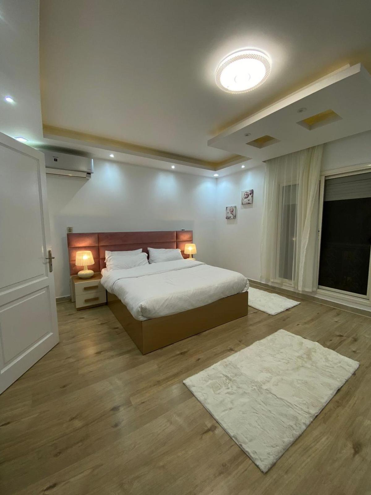 3 Bedroom Hotel Style Apartment view 2
