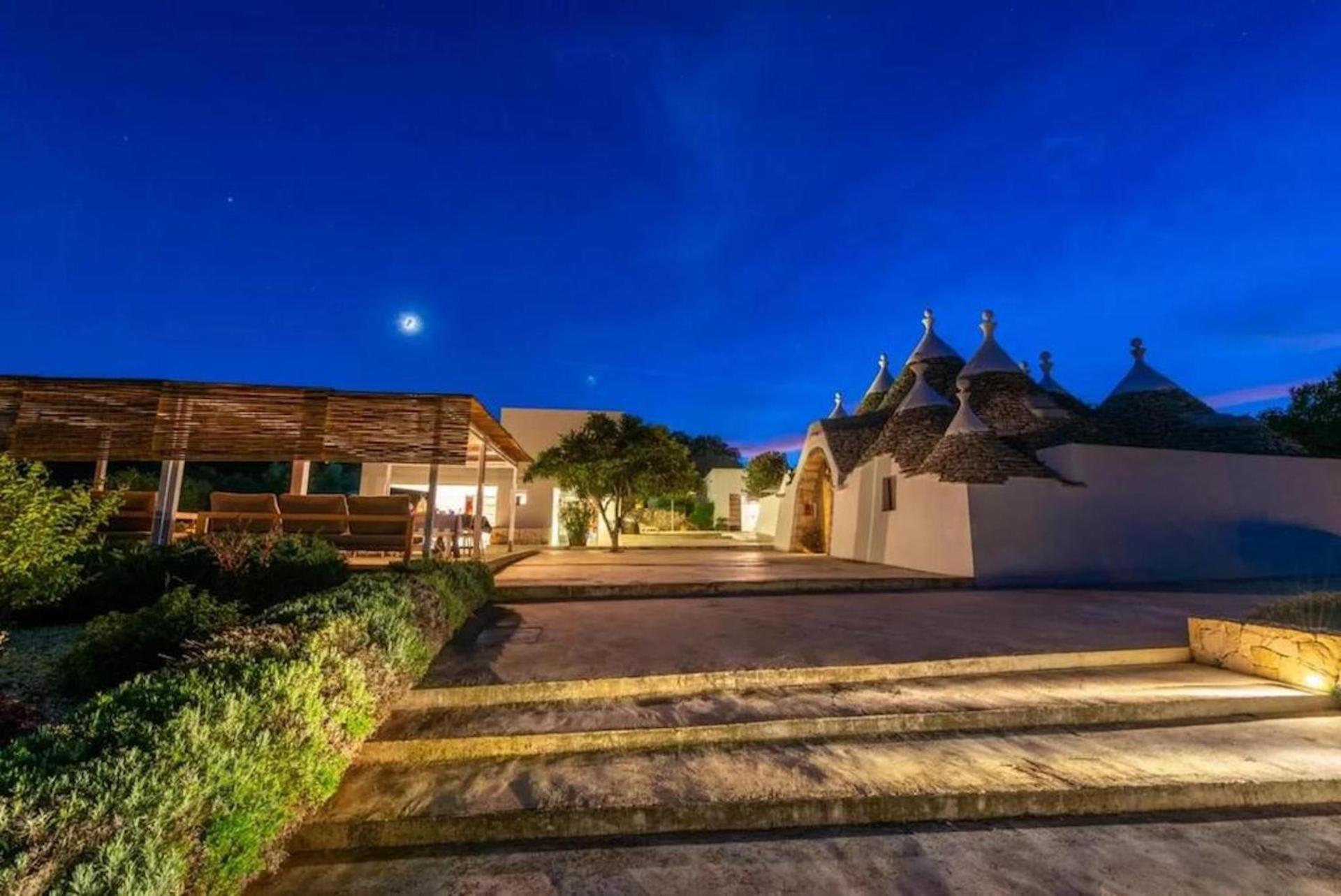 Puglias Traditional Trullo with Pool view 2