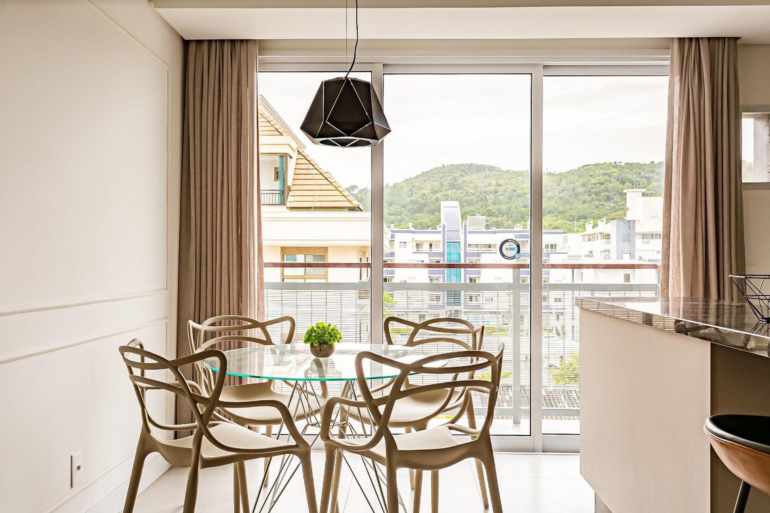 JRR - Apartments 240 meters from Jurerê Beach