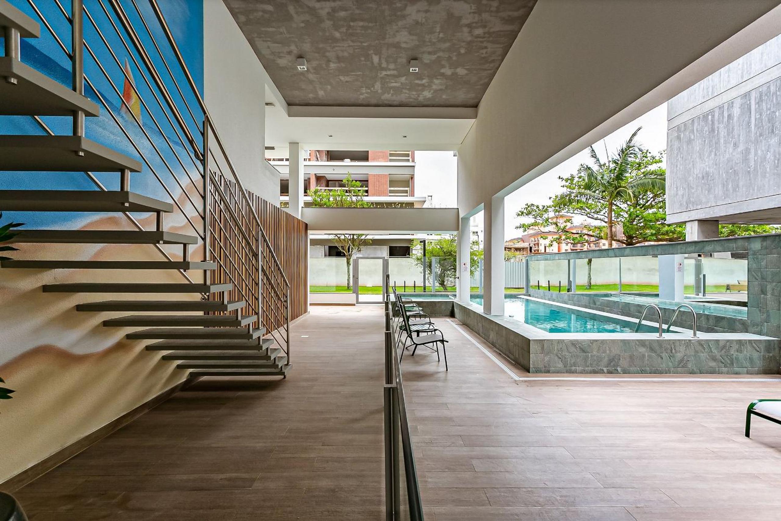 JRR - Apartments 240 meters from Jurerê Beach