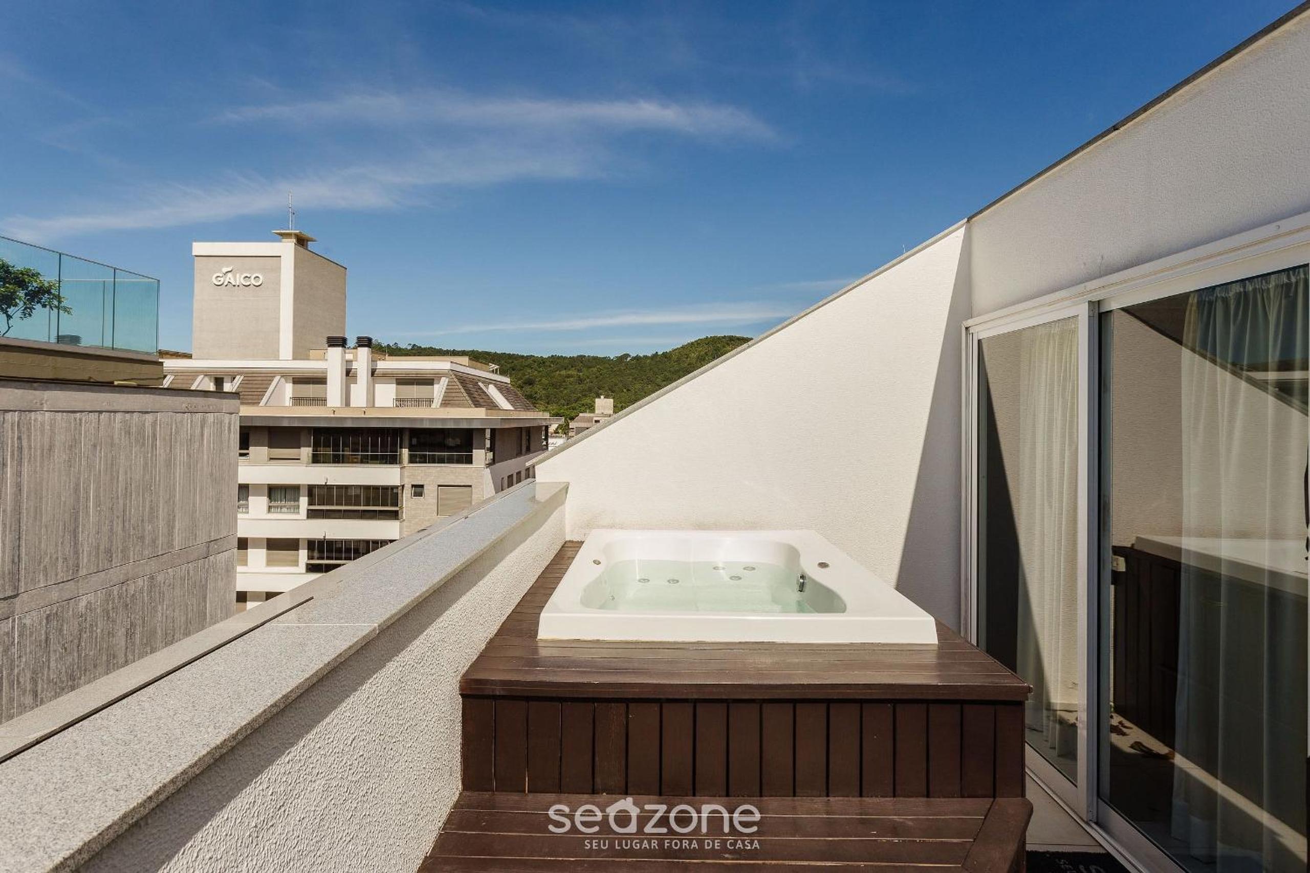JRR - Apartments 240 meters from Jurerê Beach