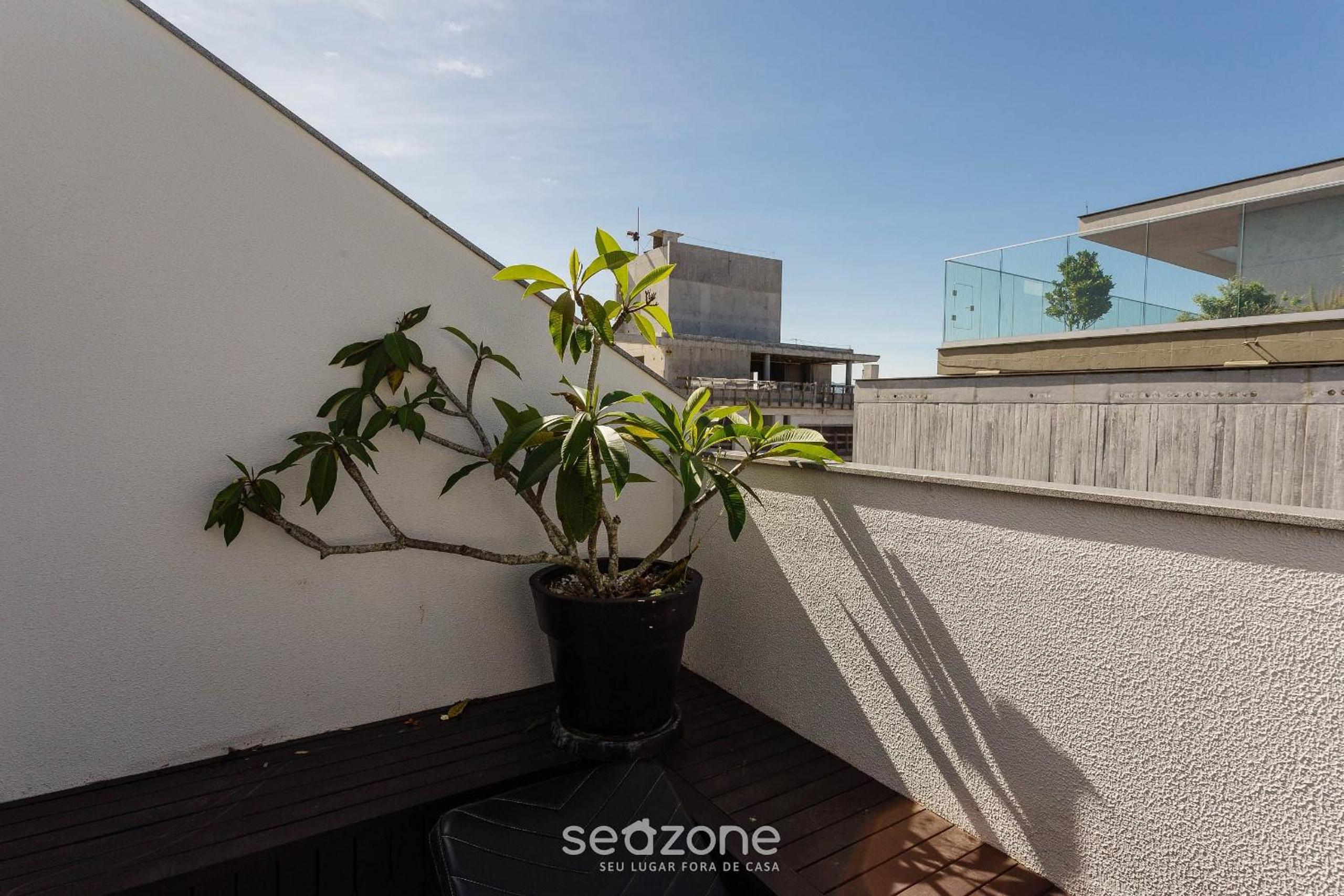 JRR - Apartments 240 meters from Jurerê Beach
