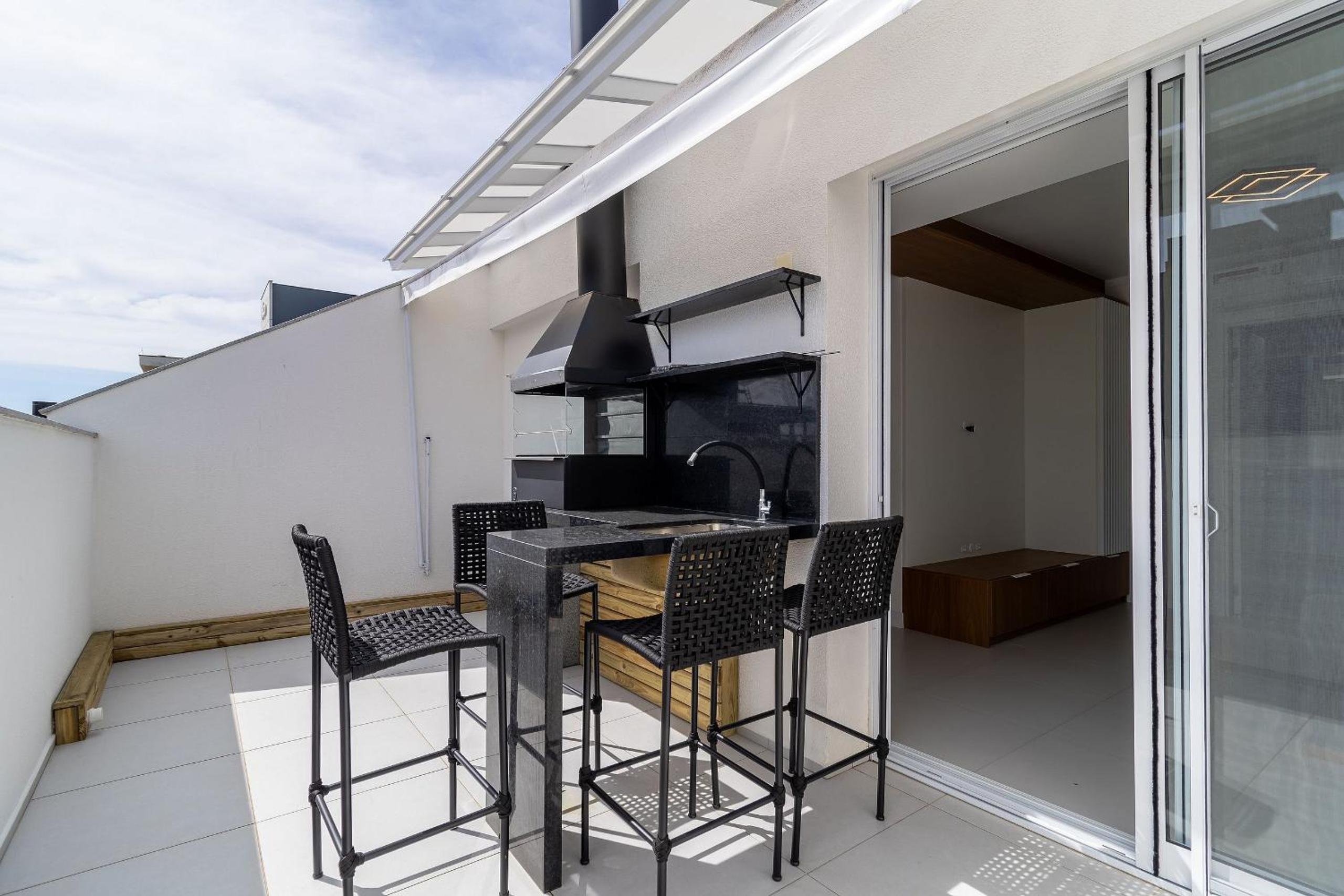 JRR - Apartments 240 meters from Jurerê Beach