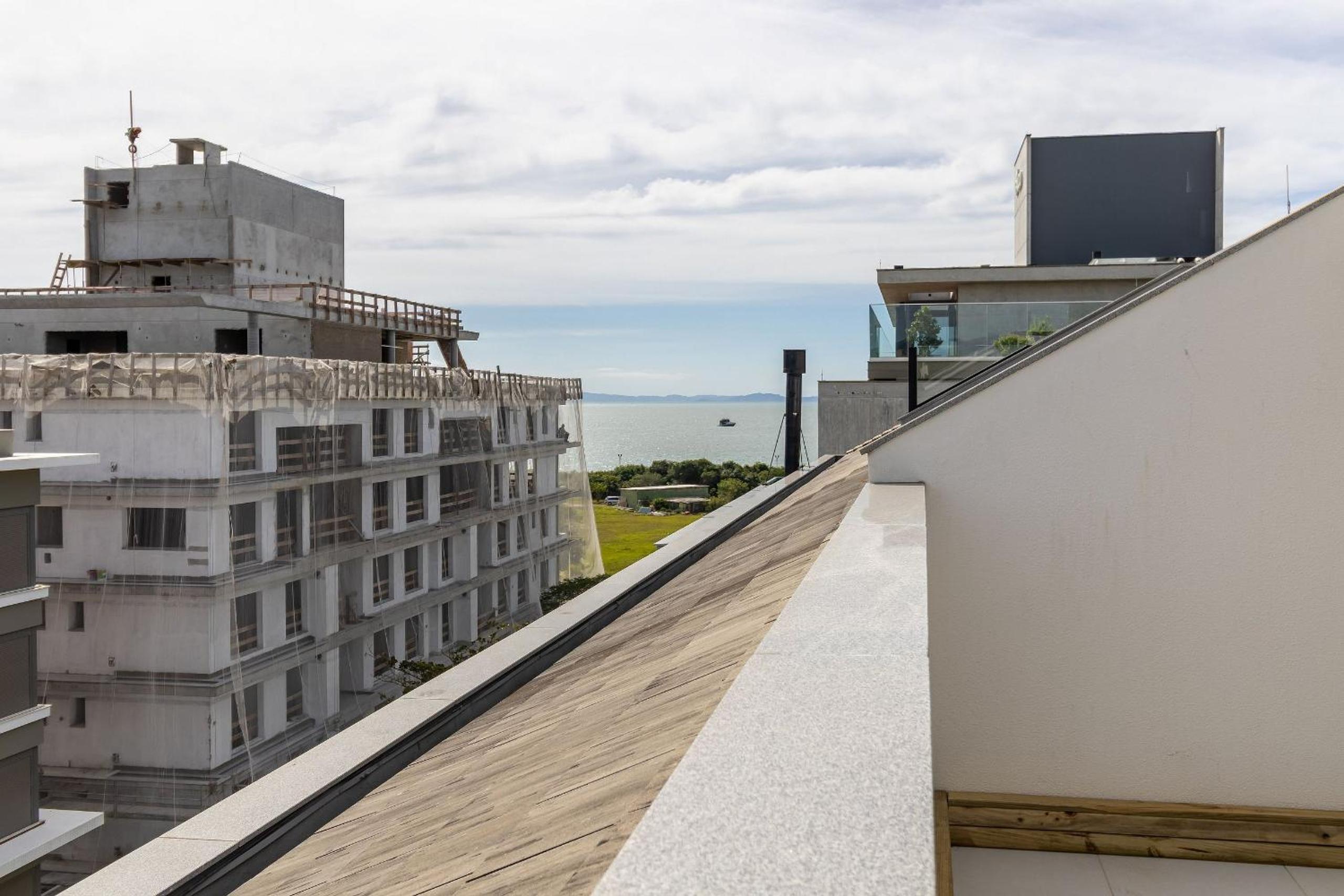 JRR - Apartments 240 meters from Jurerê Beach