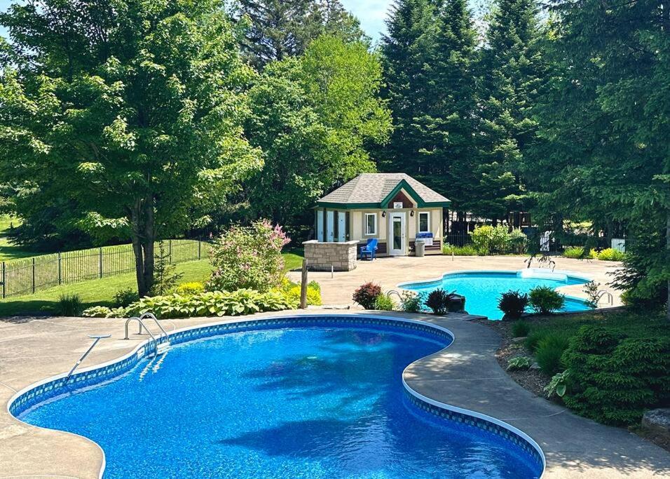 2-Level Home - Tremblant Mountain View - Fireplace