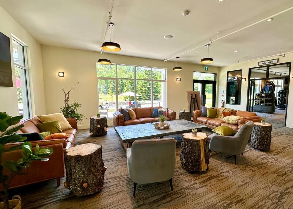 2-Level Home - Tremblant Mountain View - Fireplace