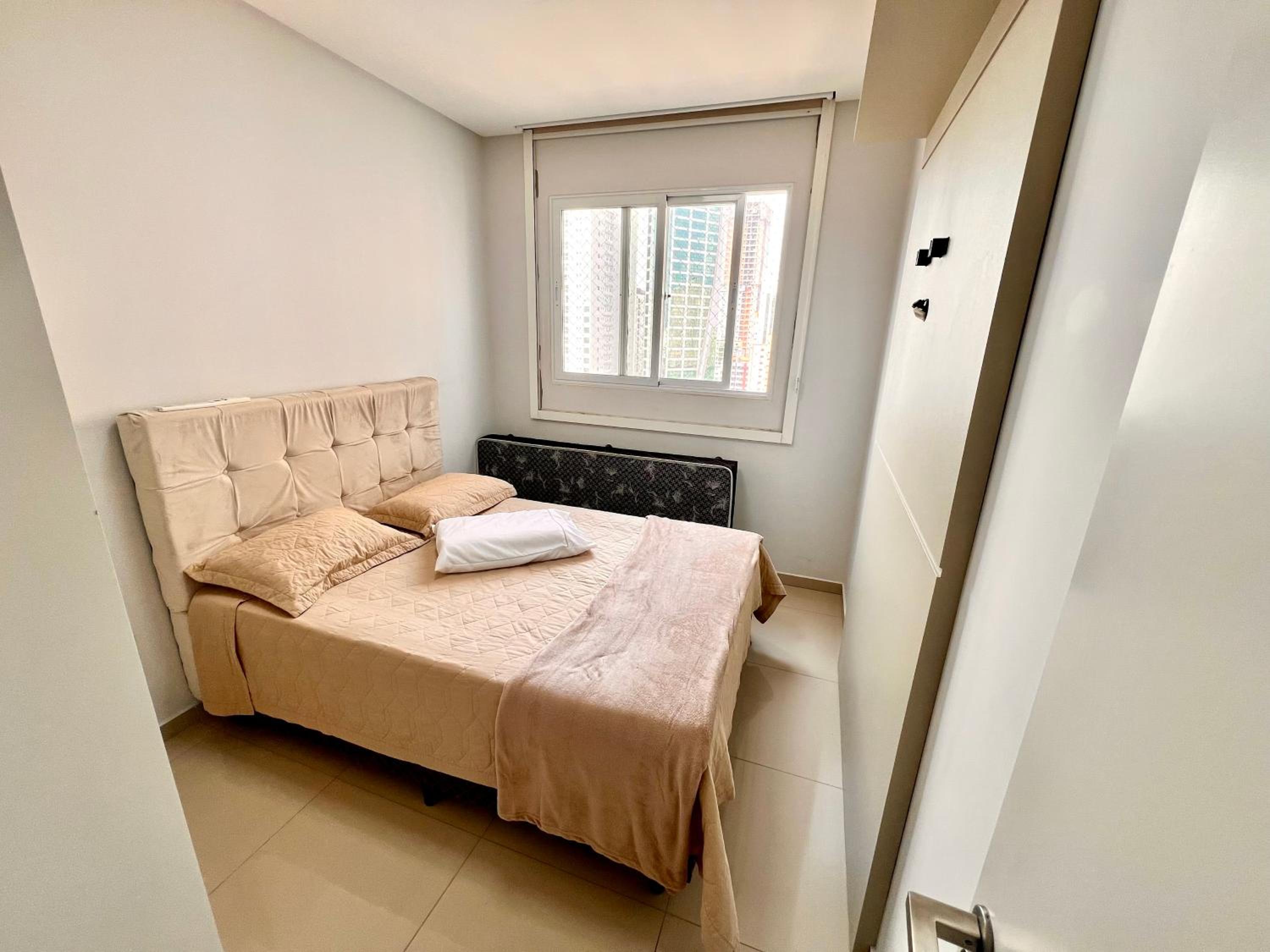 Apartamento vista mar, 2 quartos, garagem - COMPLETO