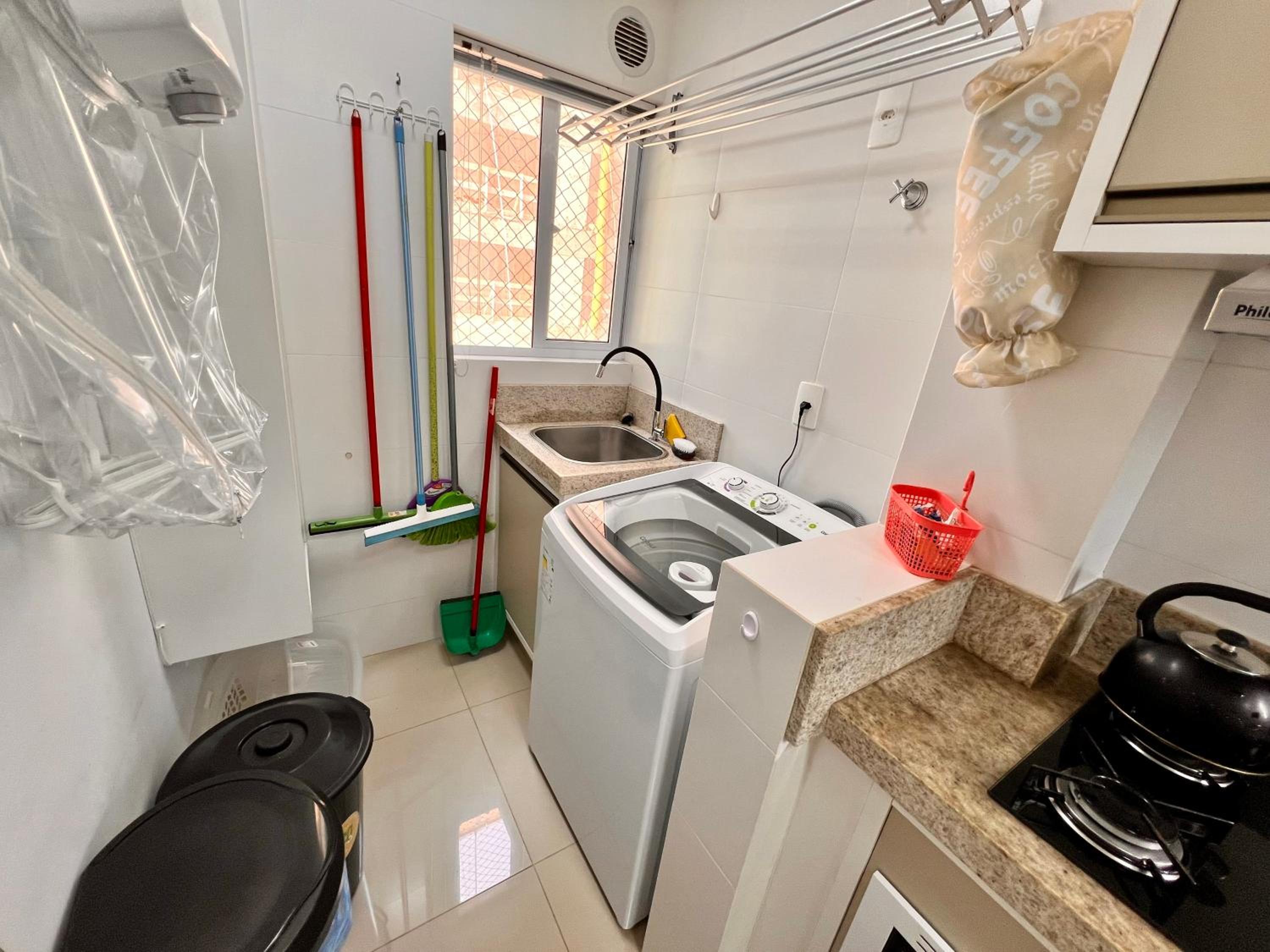 Apartamento vista mar, 2 quartos, garagem - COMPLETO