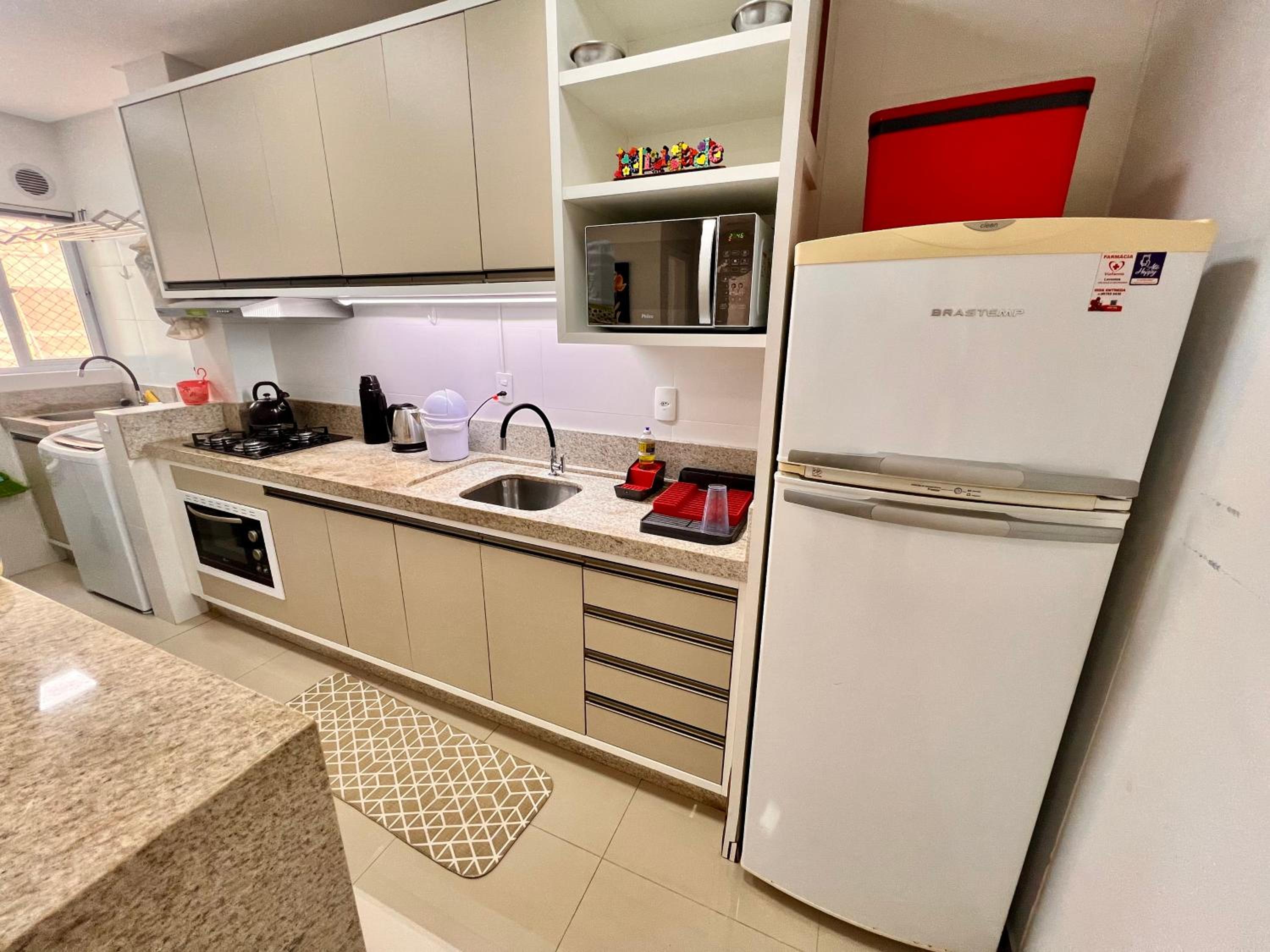 Apartamento vista mar, 2 quartos, garagem - COMPLETO