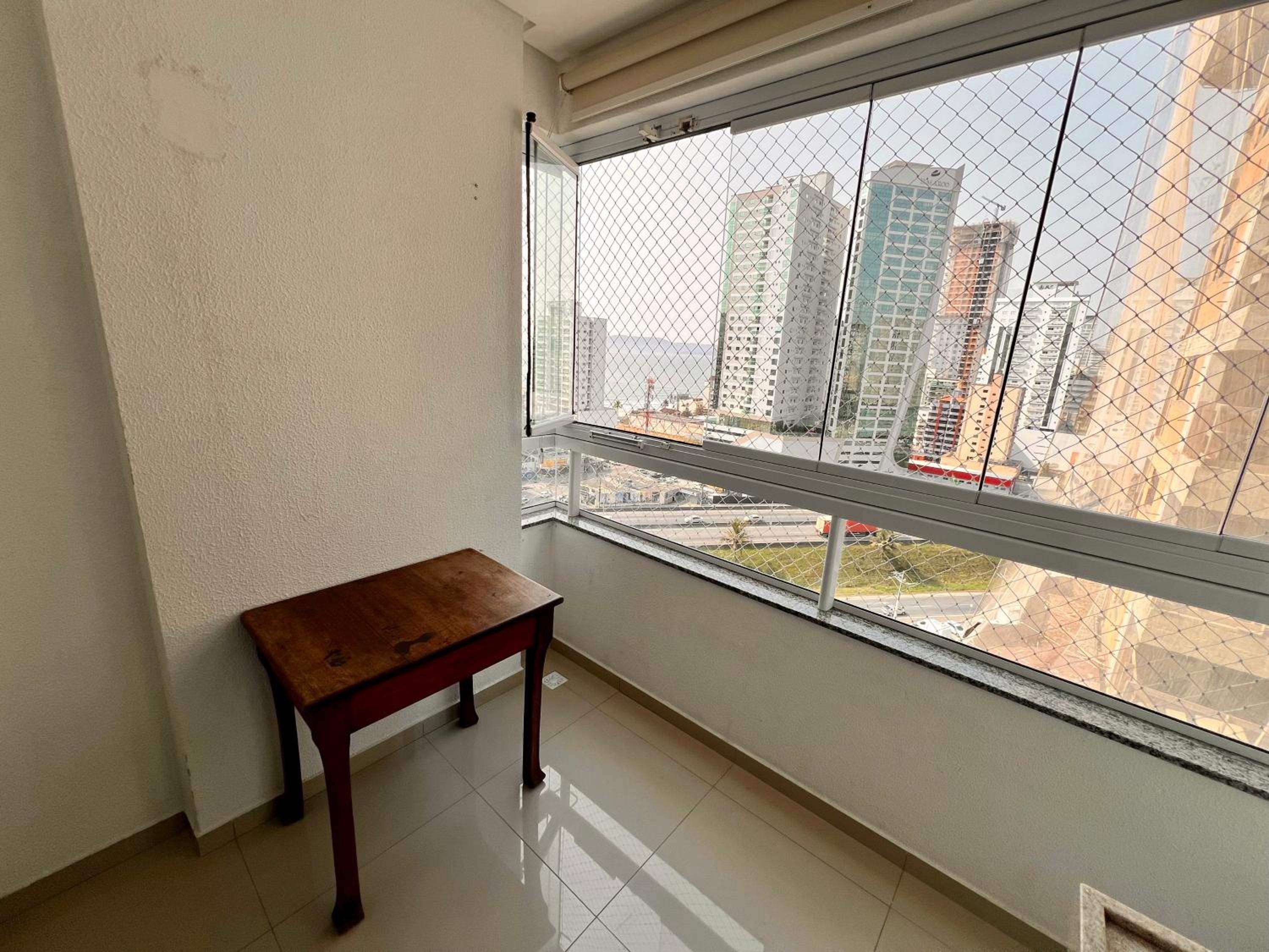 Apartamento vista mar, 2 quartos, garagem - COMPLETO
