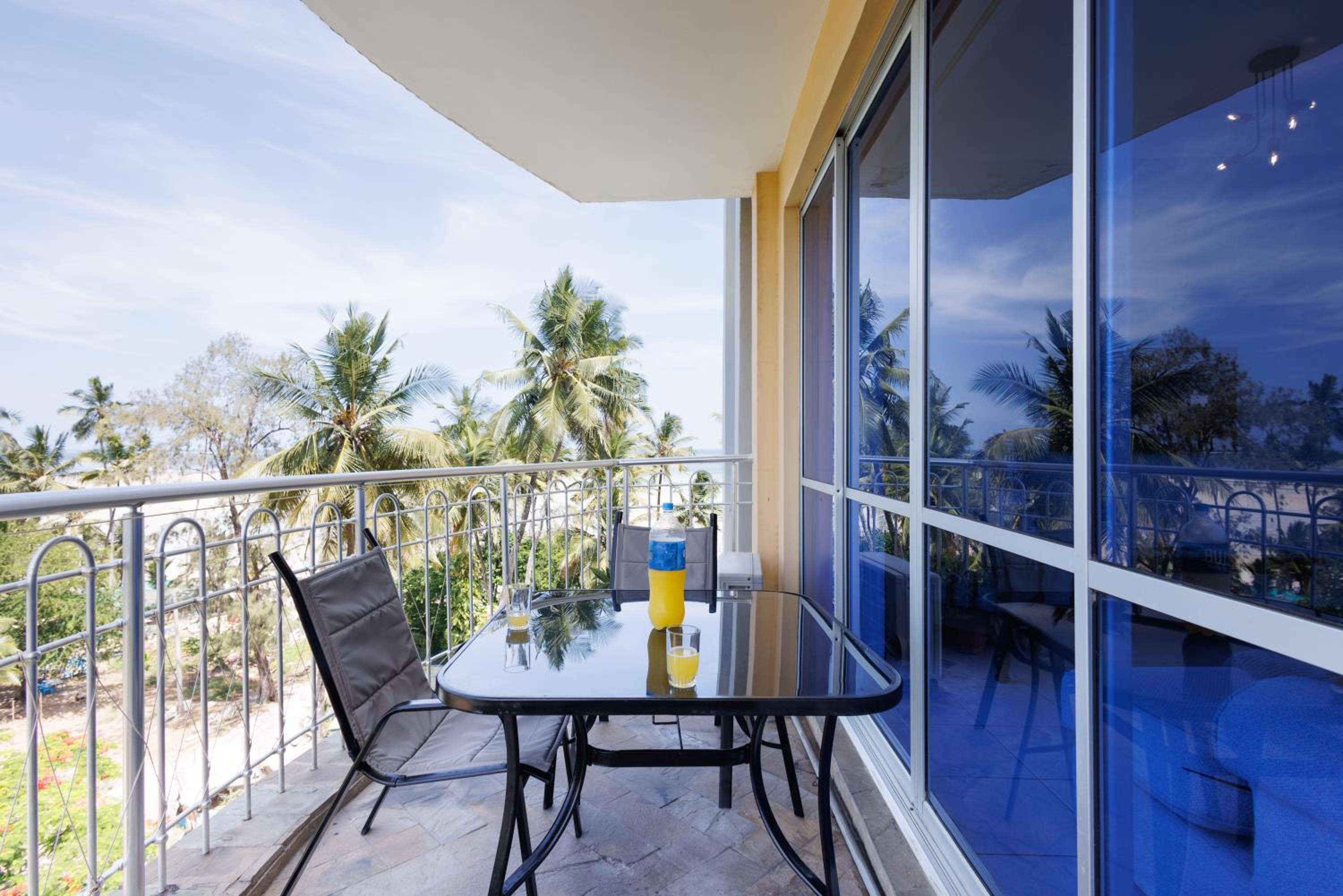 Beachfront Luxurious Apartment