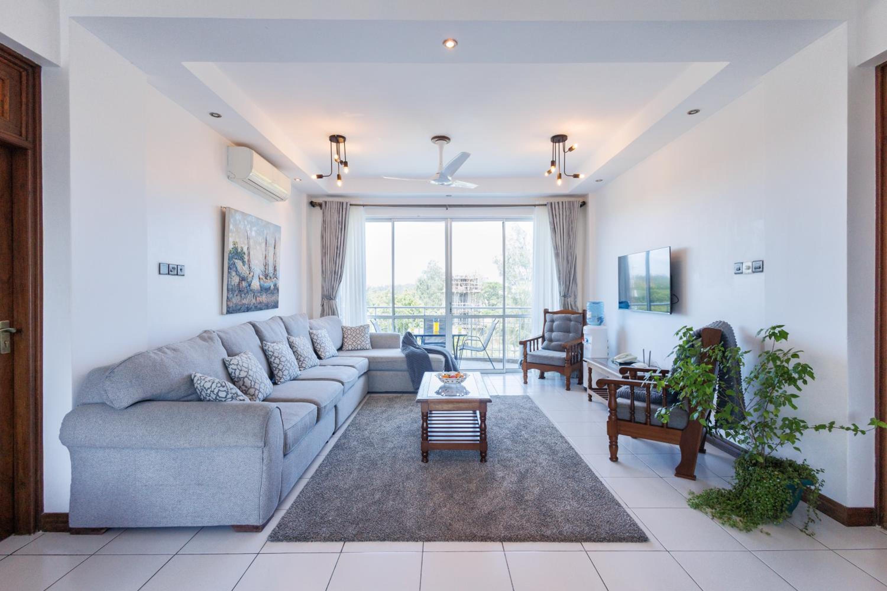 Beachfront Luxurious Apartment