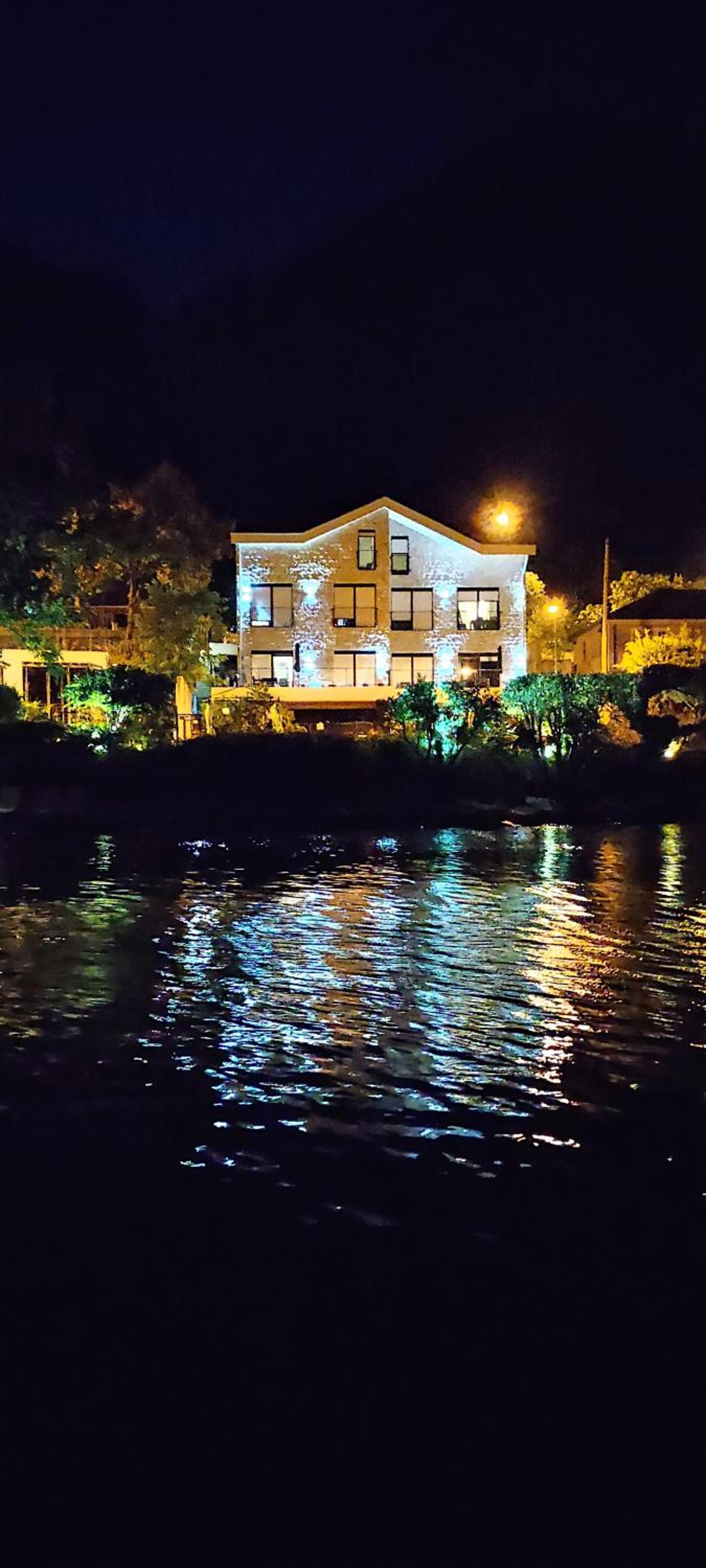 Beachfront Villa Nautica
