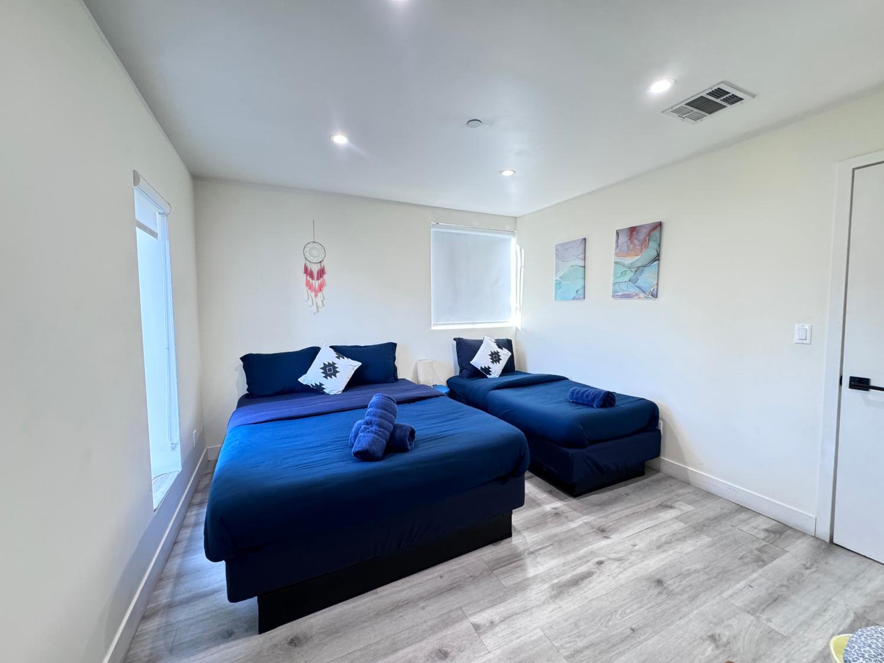 Cozy Chamber 3 BR Hollywood Townhouse