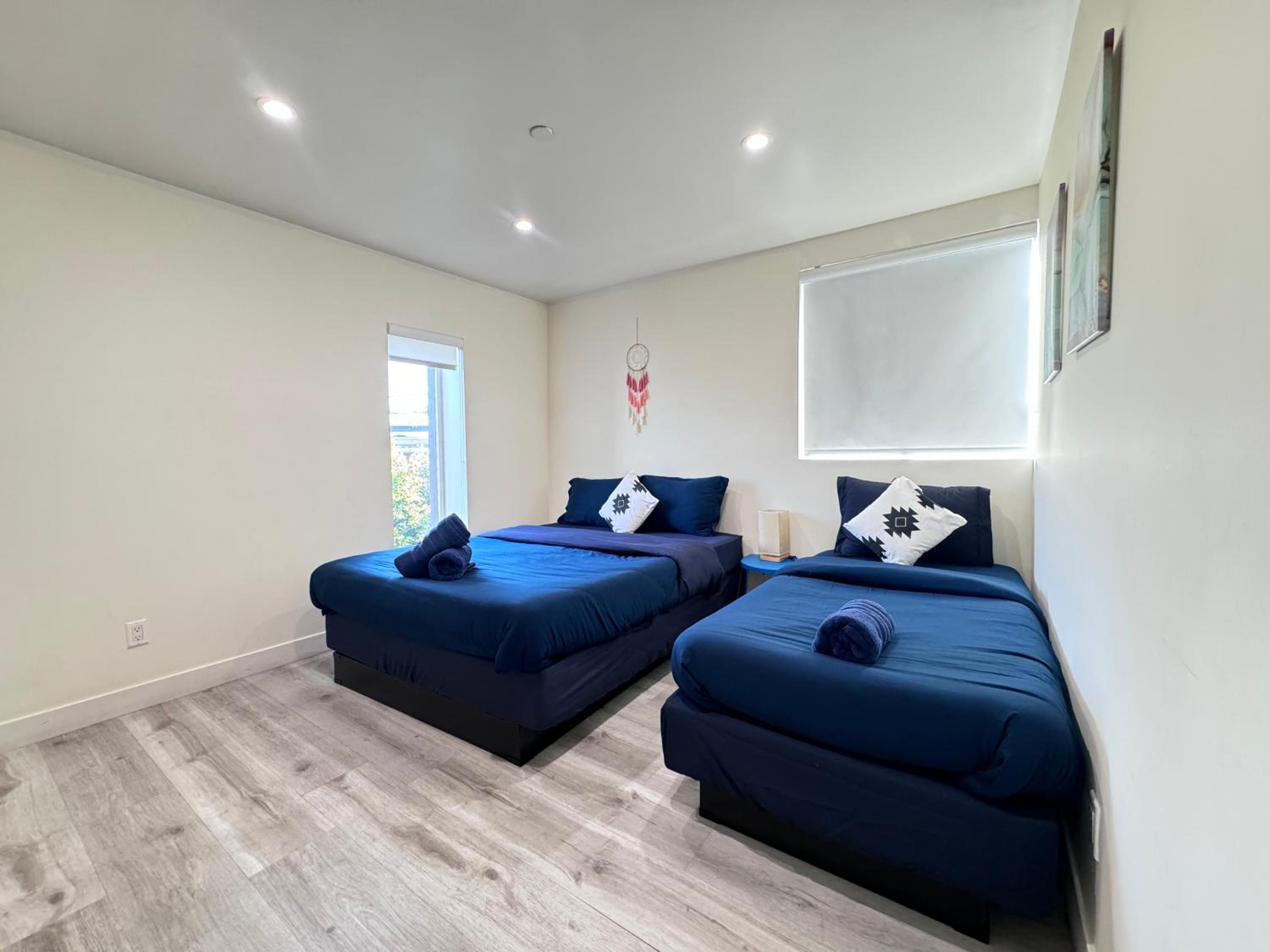 Cozy Chamber 3 BR Hollywood Townhouse