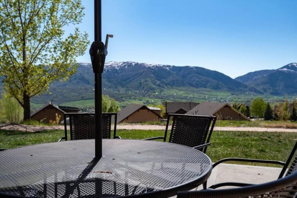 Powder Mtn Trapper Lodge TR1 Ski Retreat Game Rm