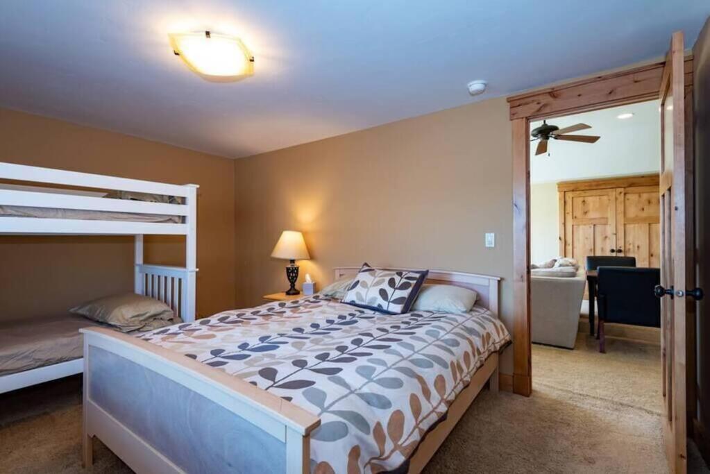 Powder Mtn Trapper Lodge TR1 Ski Retreat Game Rm