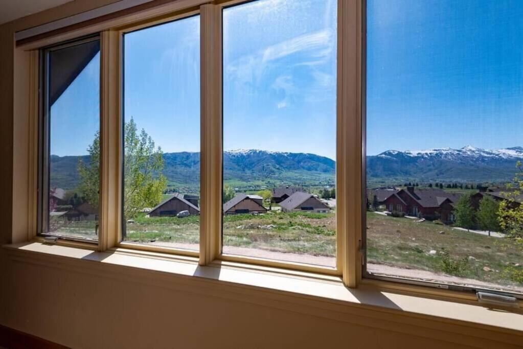 Powder Mtn Trapper Lodge TR1 Ski Retreat Game Rm