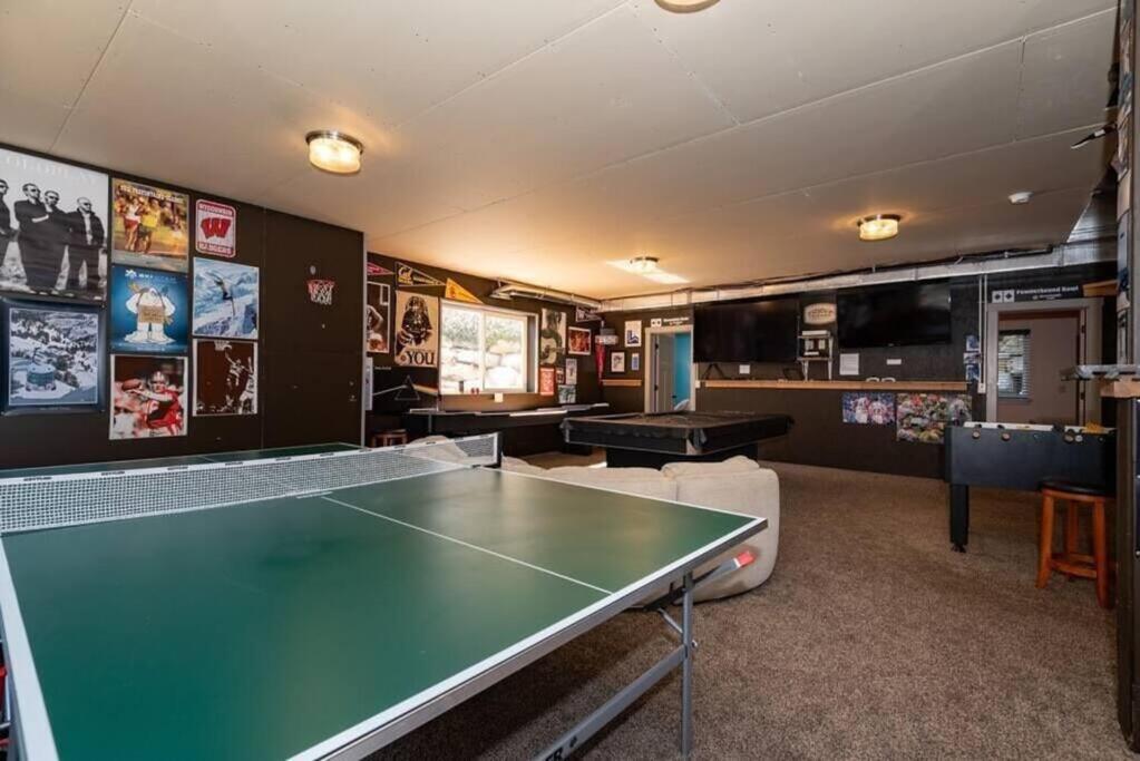 Powder Mtn Trapper Lodge TR1 Ski Retreat Game Rm