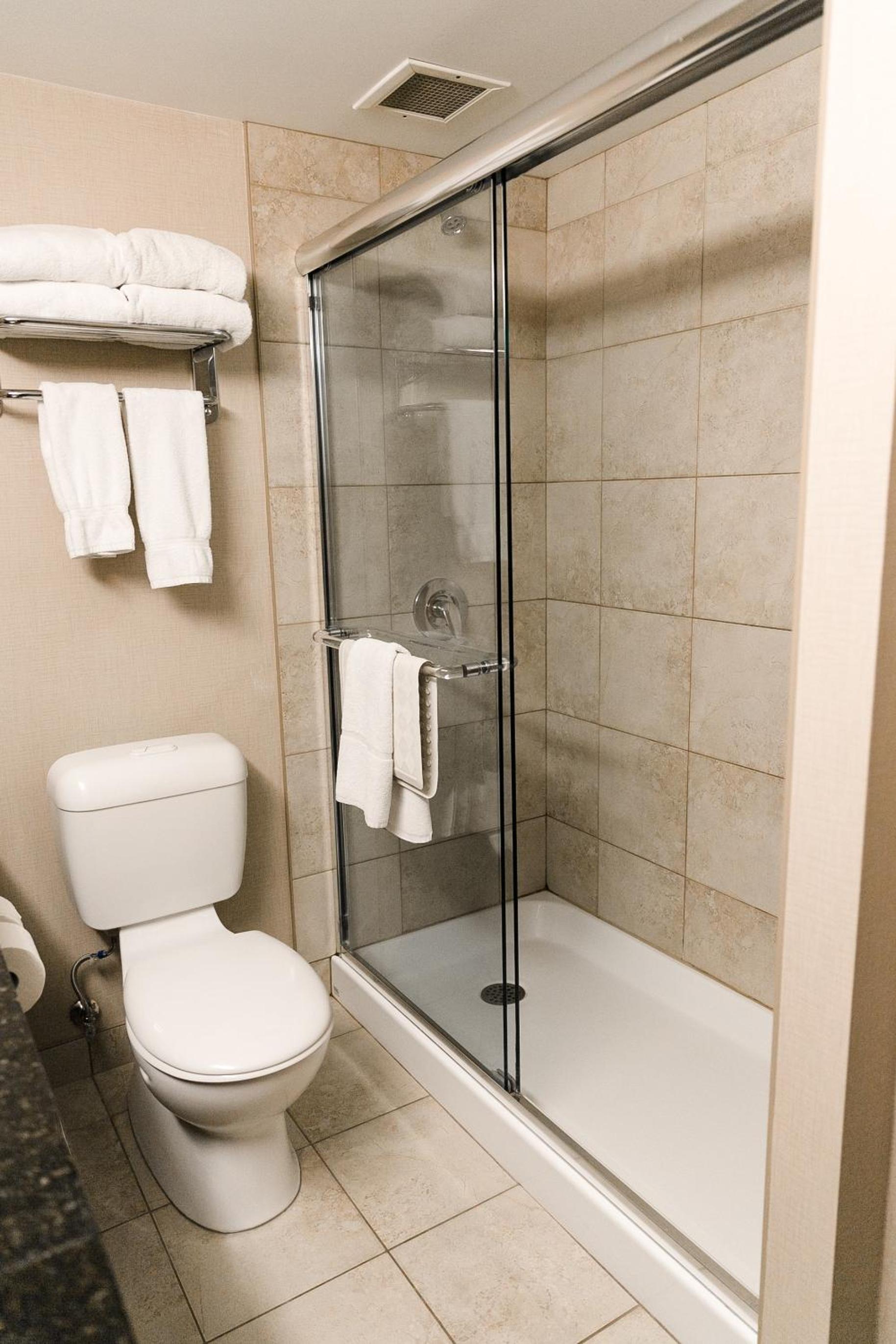 Thunder Bay Vacations - Superior Inn Hotel and Conference Centre Thunder Bay - Property Image 55