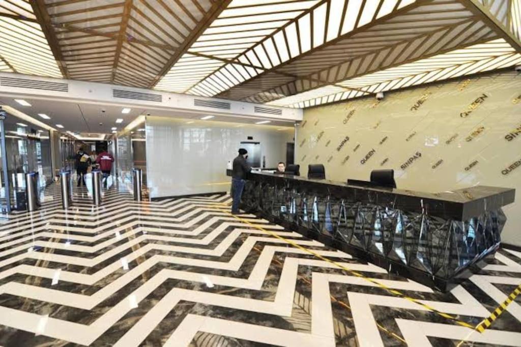 Modern Luxury apt at Sinpas Queen