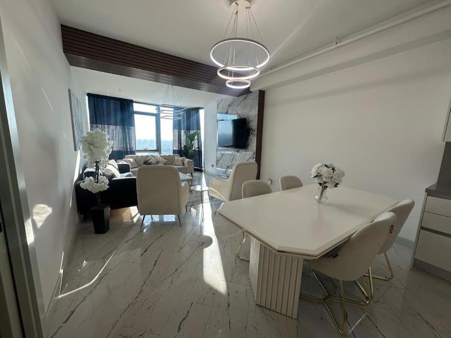 Modern Luxury apt at Sinpas Queen