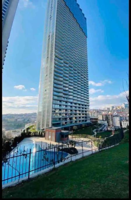 Modern Luxury apt at Sinpas Queen