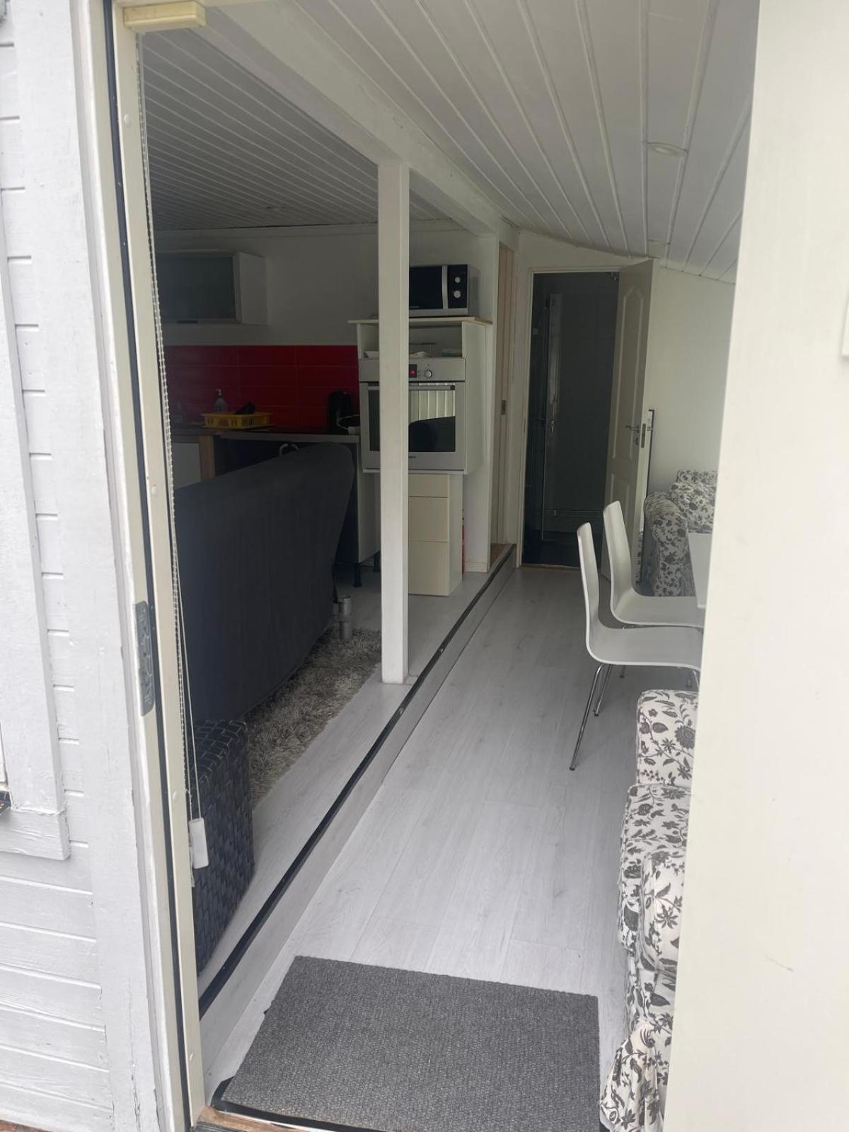 Cozy Guesthouse with Terrace, BBQ & Lake Access view 4