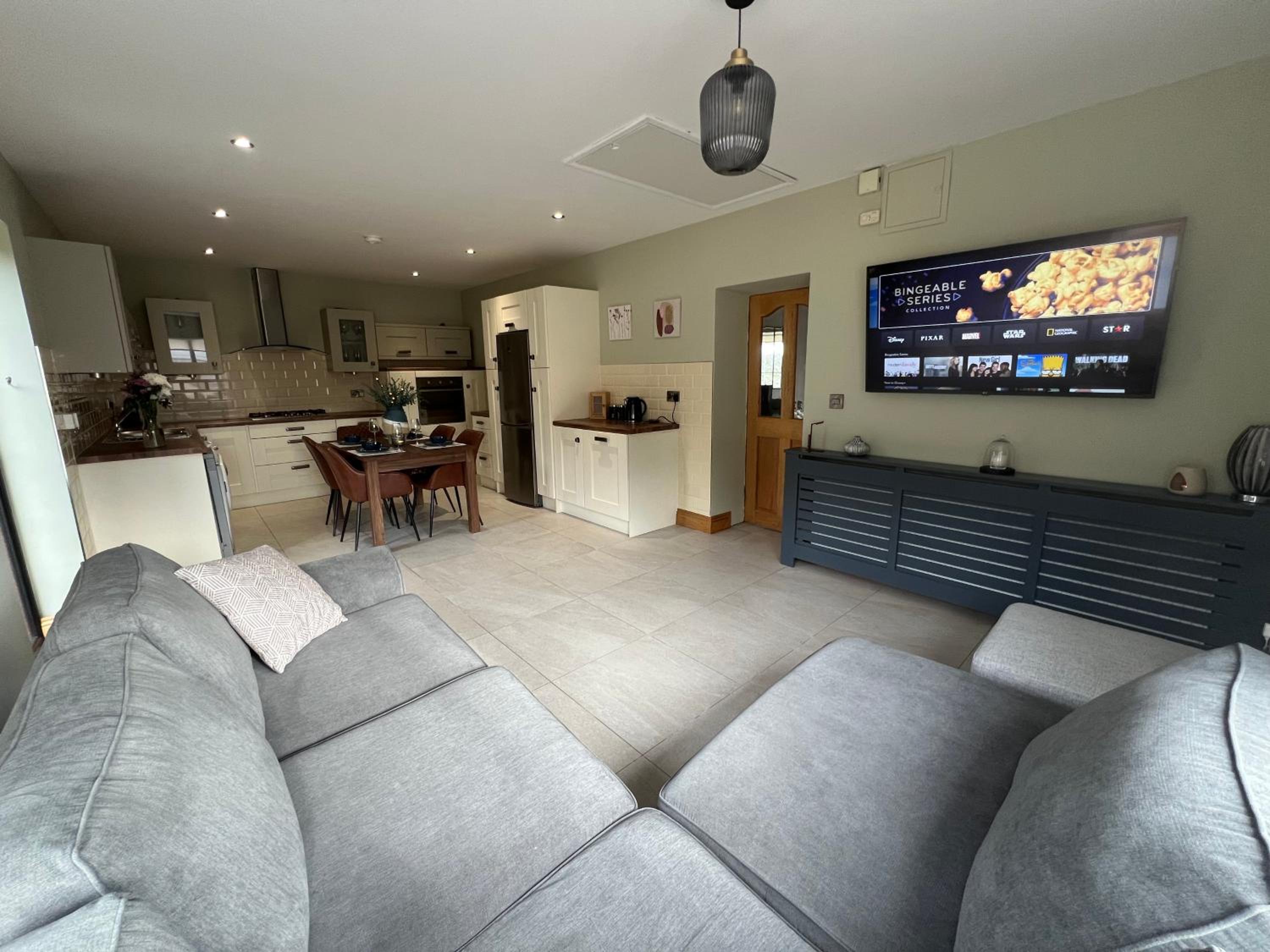 Dinnys Cottage, Free Parking, Bike Hire