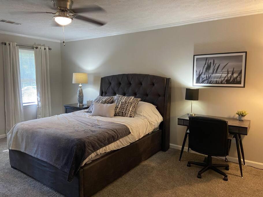Lovely 2 Story 4 Bedms 3 Baths Home by Stone Mountain Park! view 5