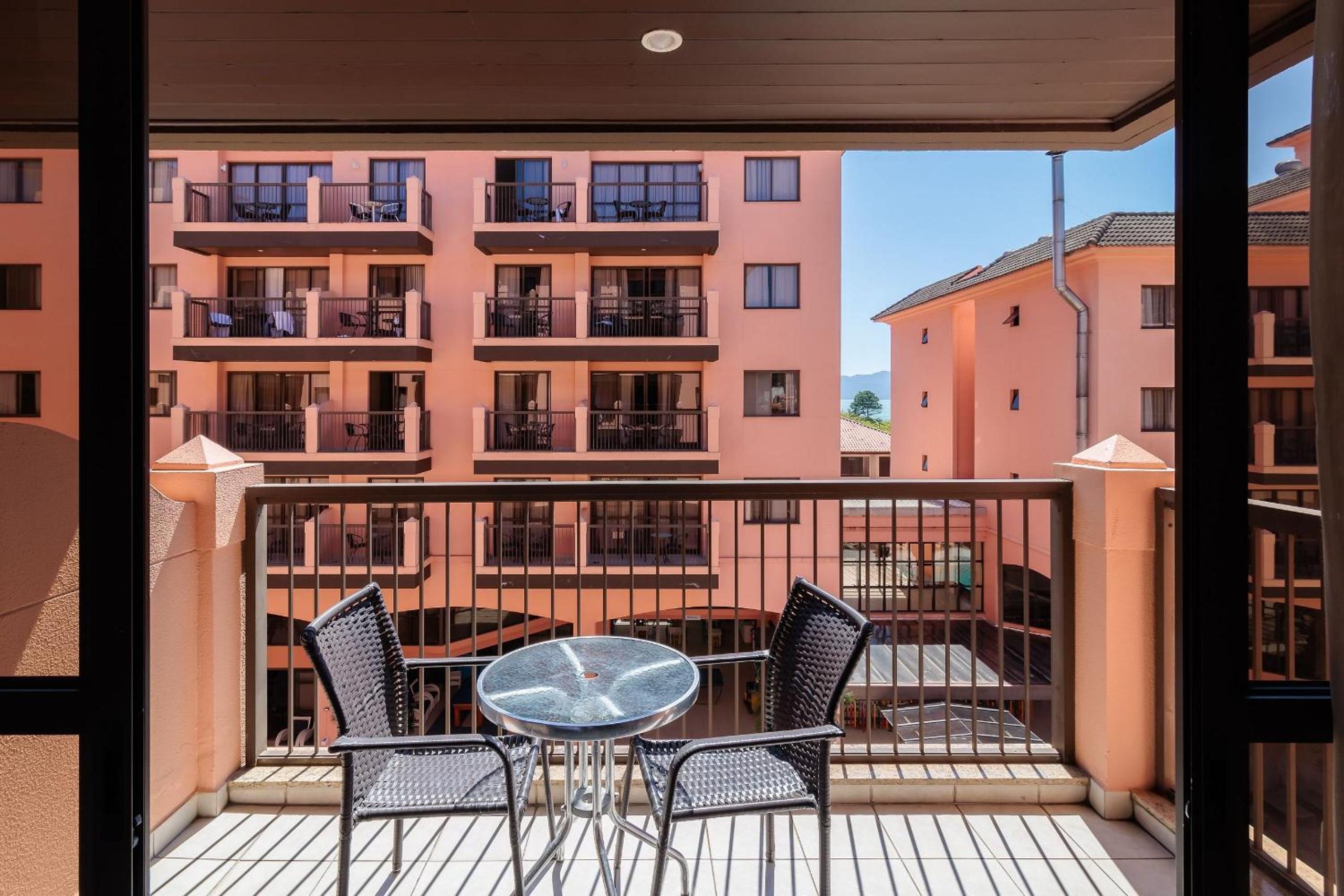 Modern Studios by the Sea - Jurerê Beach Village JBVTOP