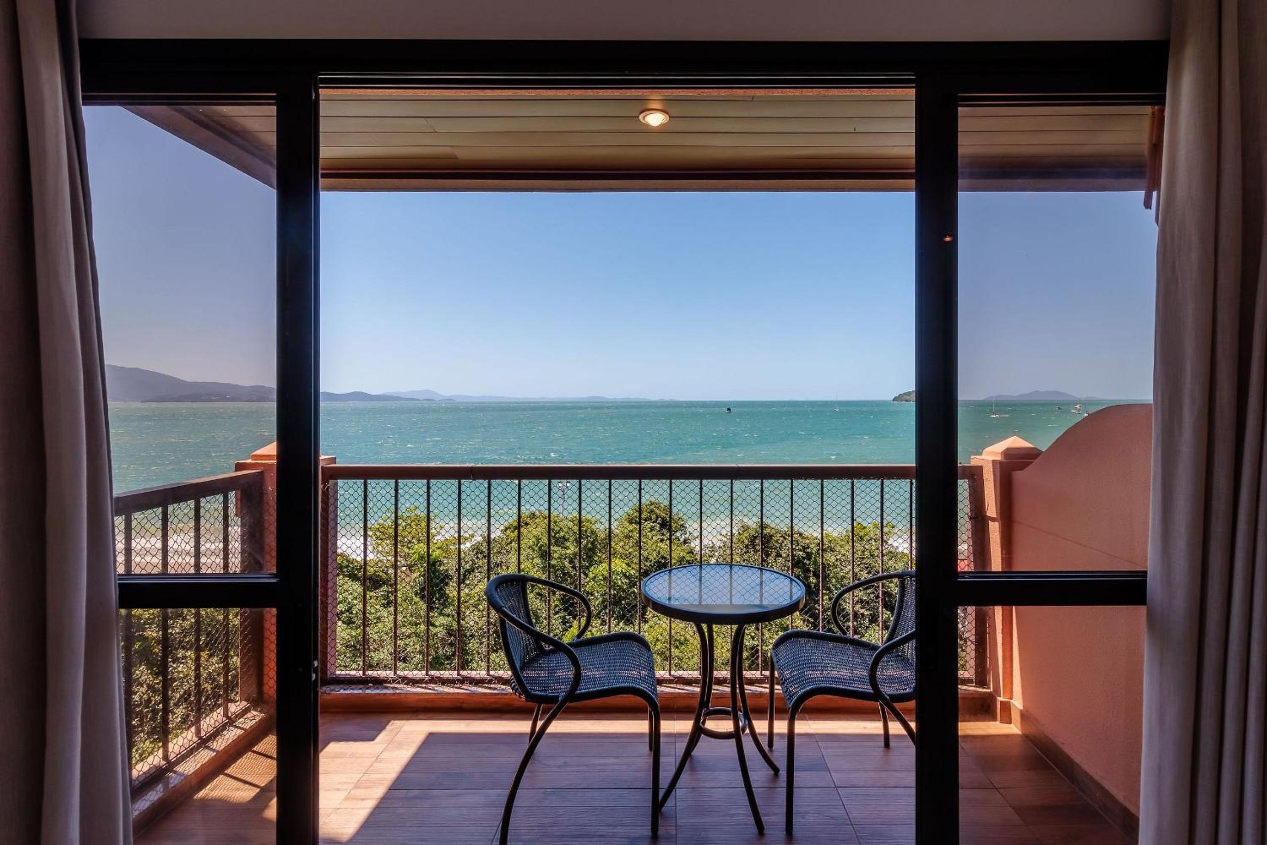 Modern Studios by the Sea - Jurerê Beach Village JBVTOP